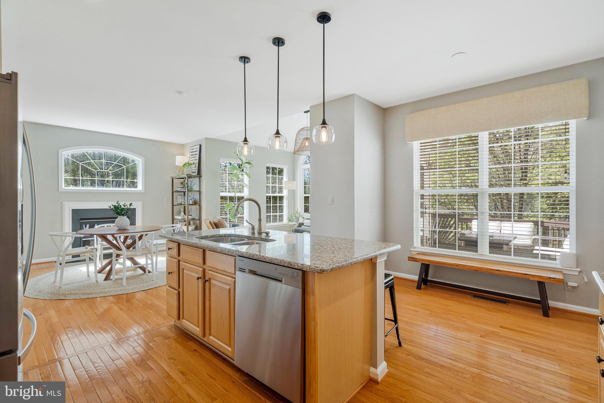 NORTHLAKE - Residential