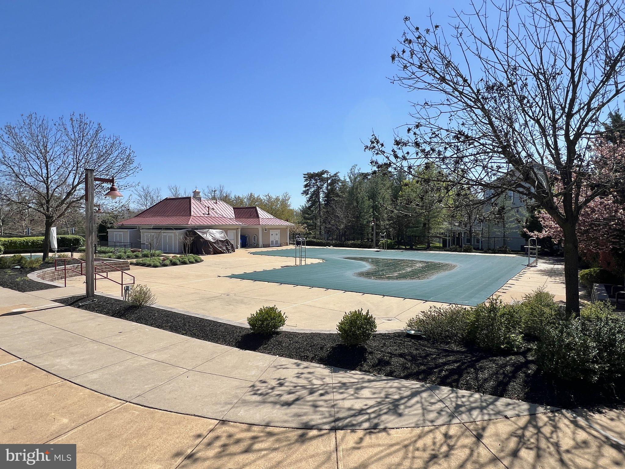 NORTHLAKE - Residential