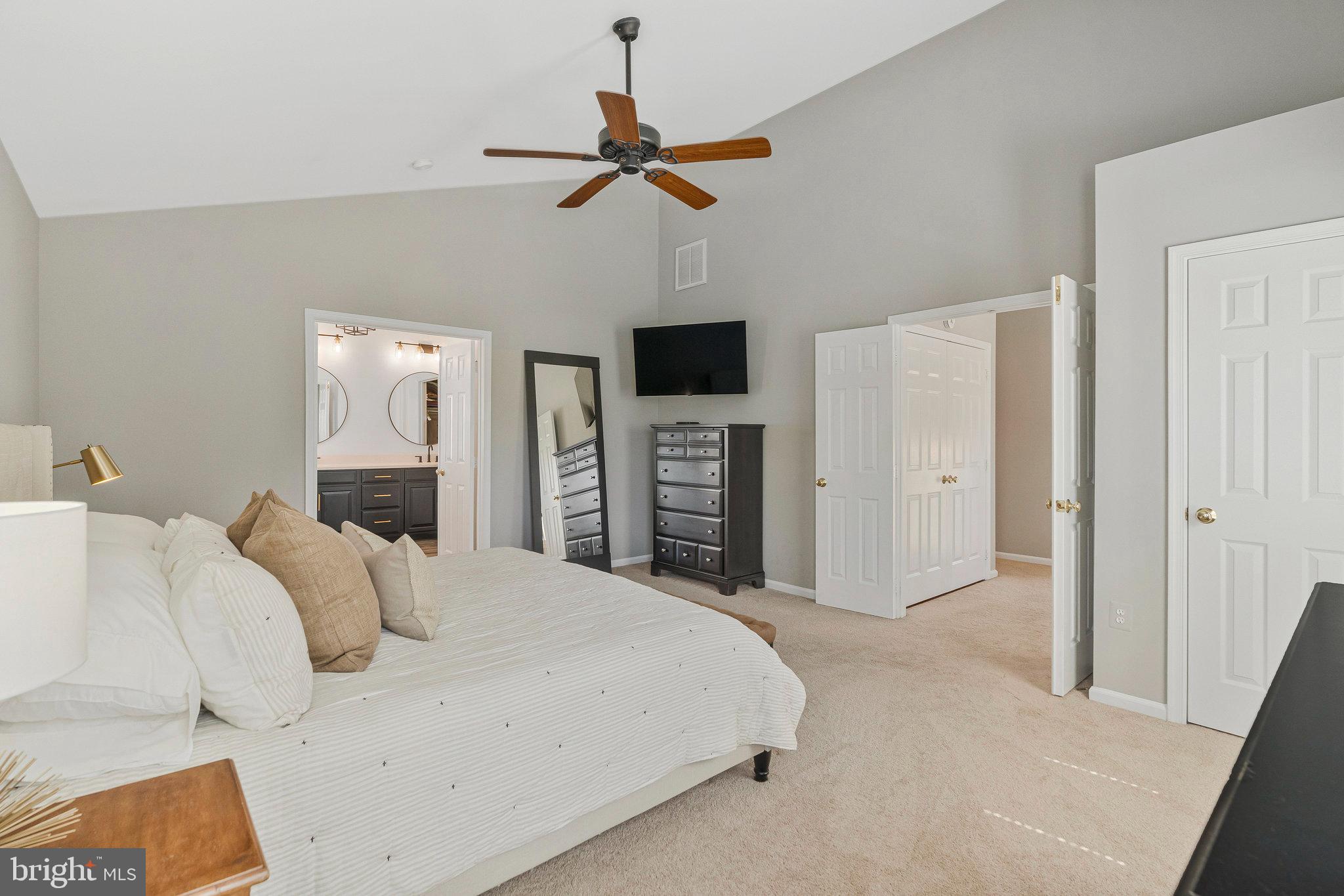 NORTHLAKE - Residential