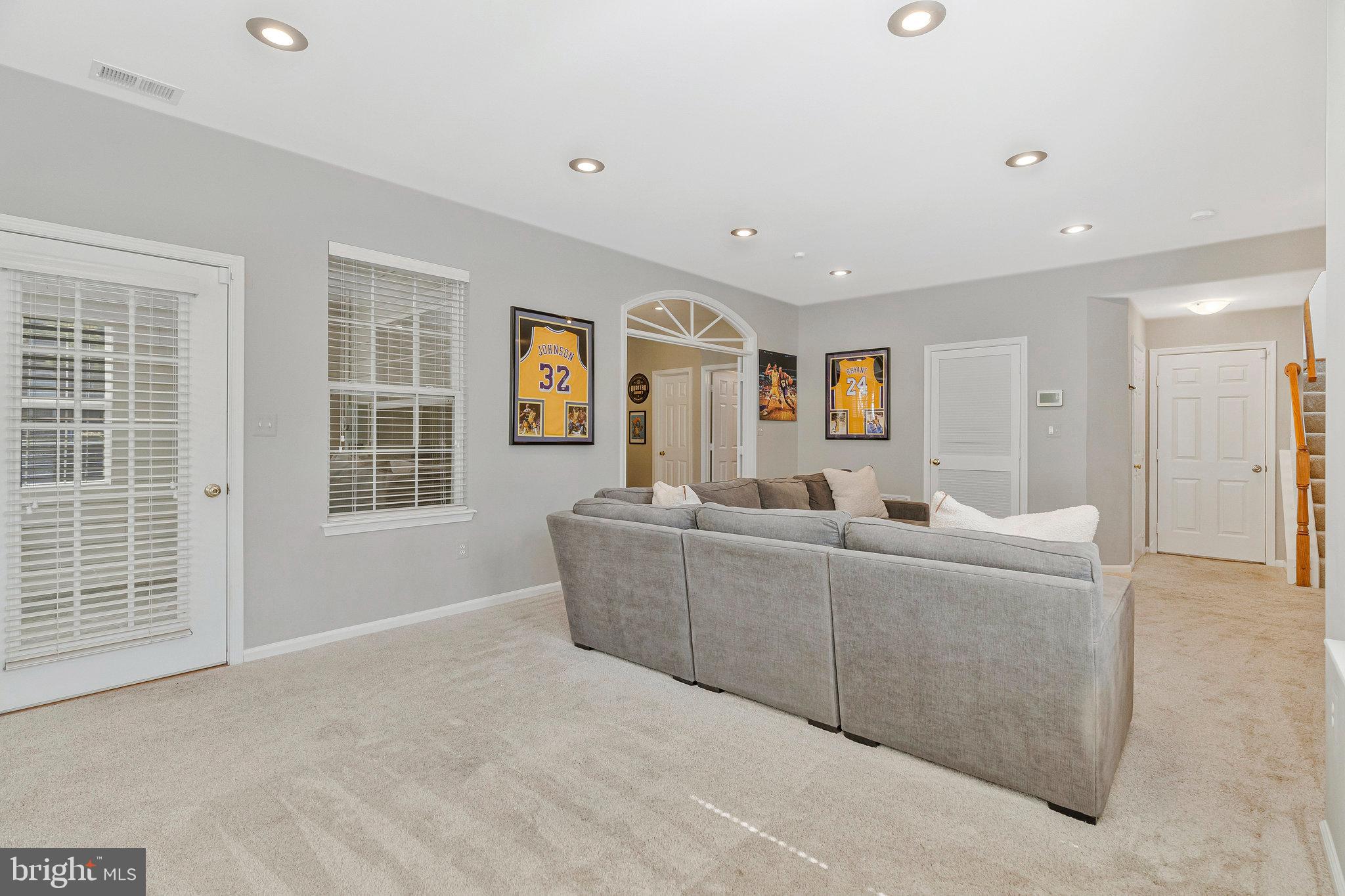 NORTHLAKE - Residential