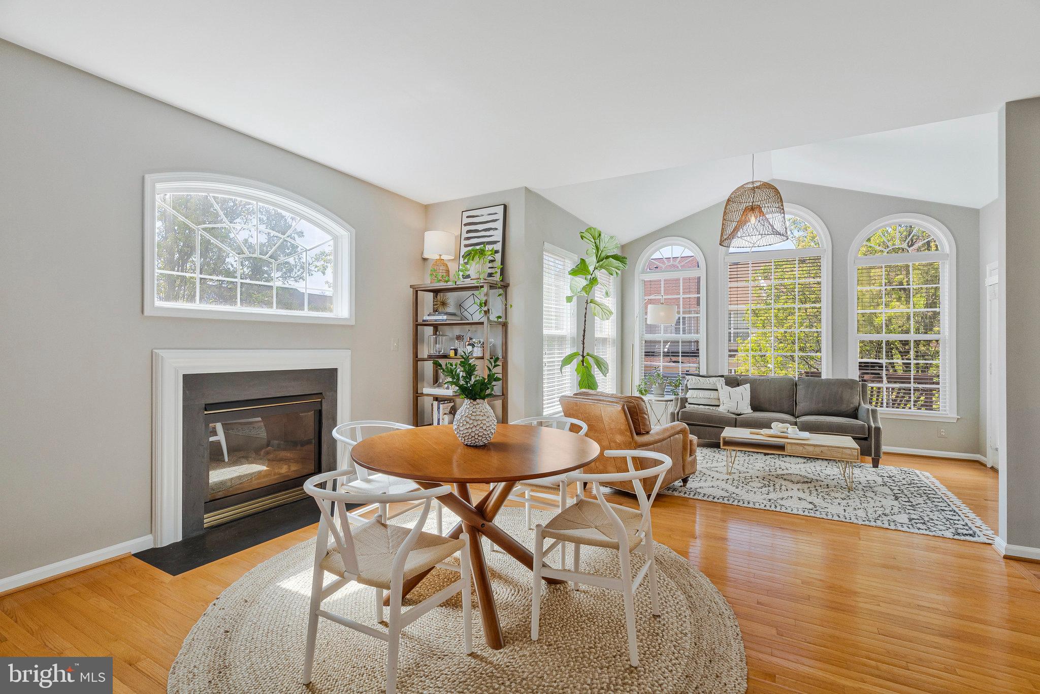 NORTHLAKE - Residential