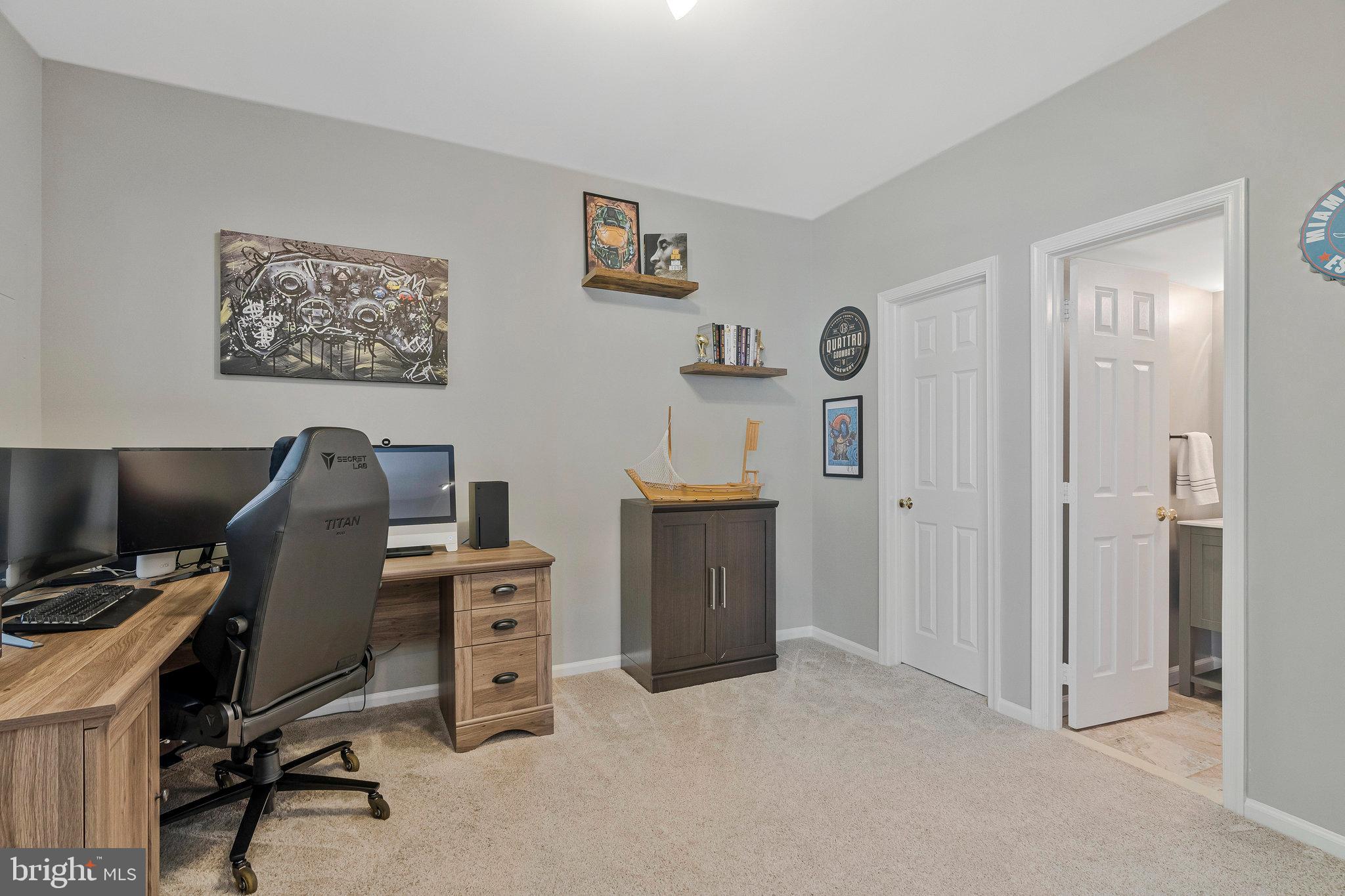 NORTHLAKE - Residential