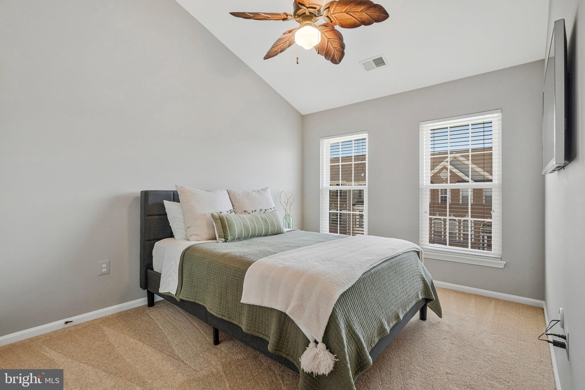 NORTHLAKE - Residential