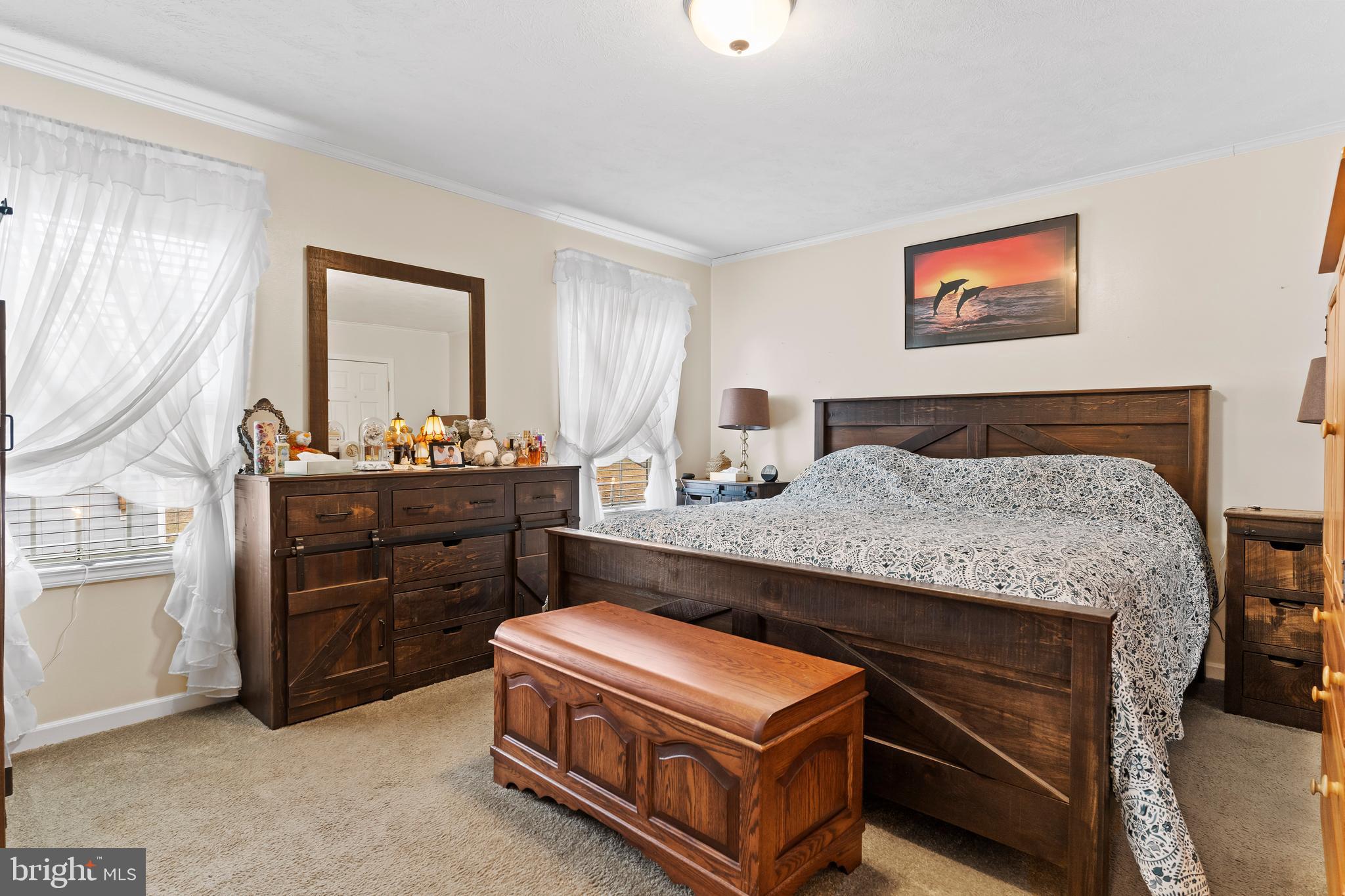 PINE MANOR - Residential