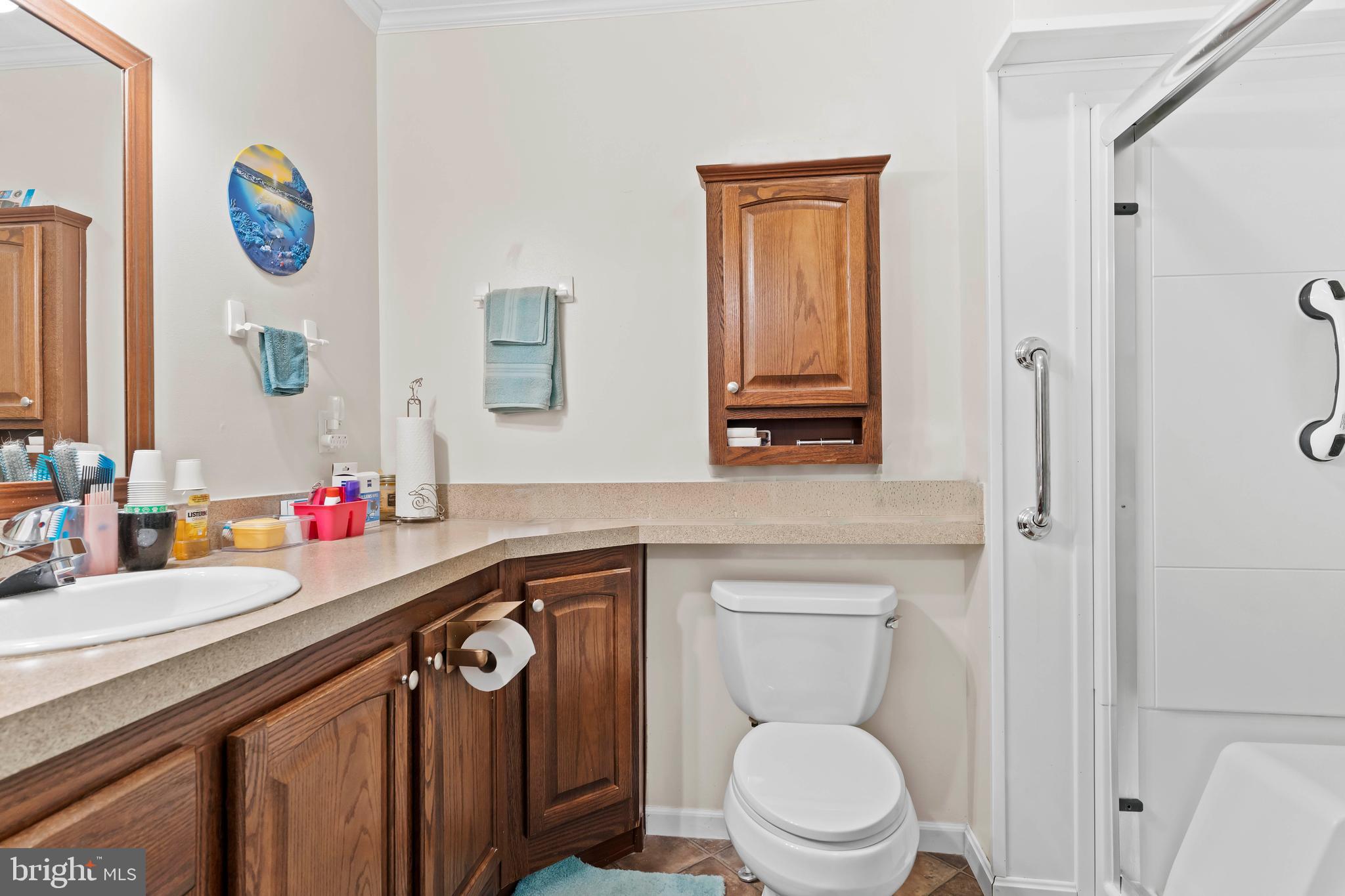 PINE MANOR - Residential