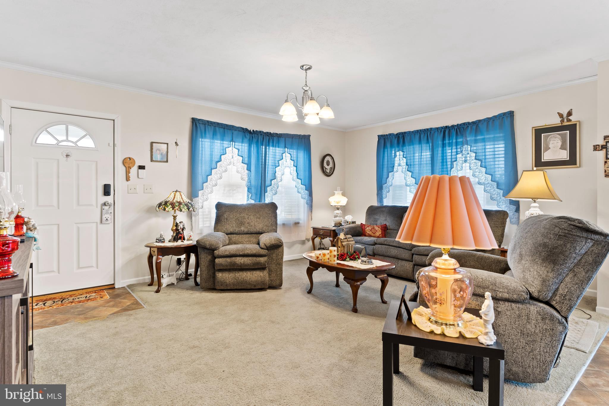 PINE MANOR - Residential