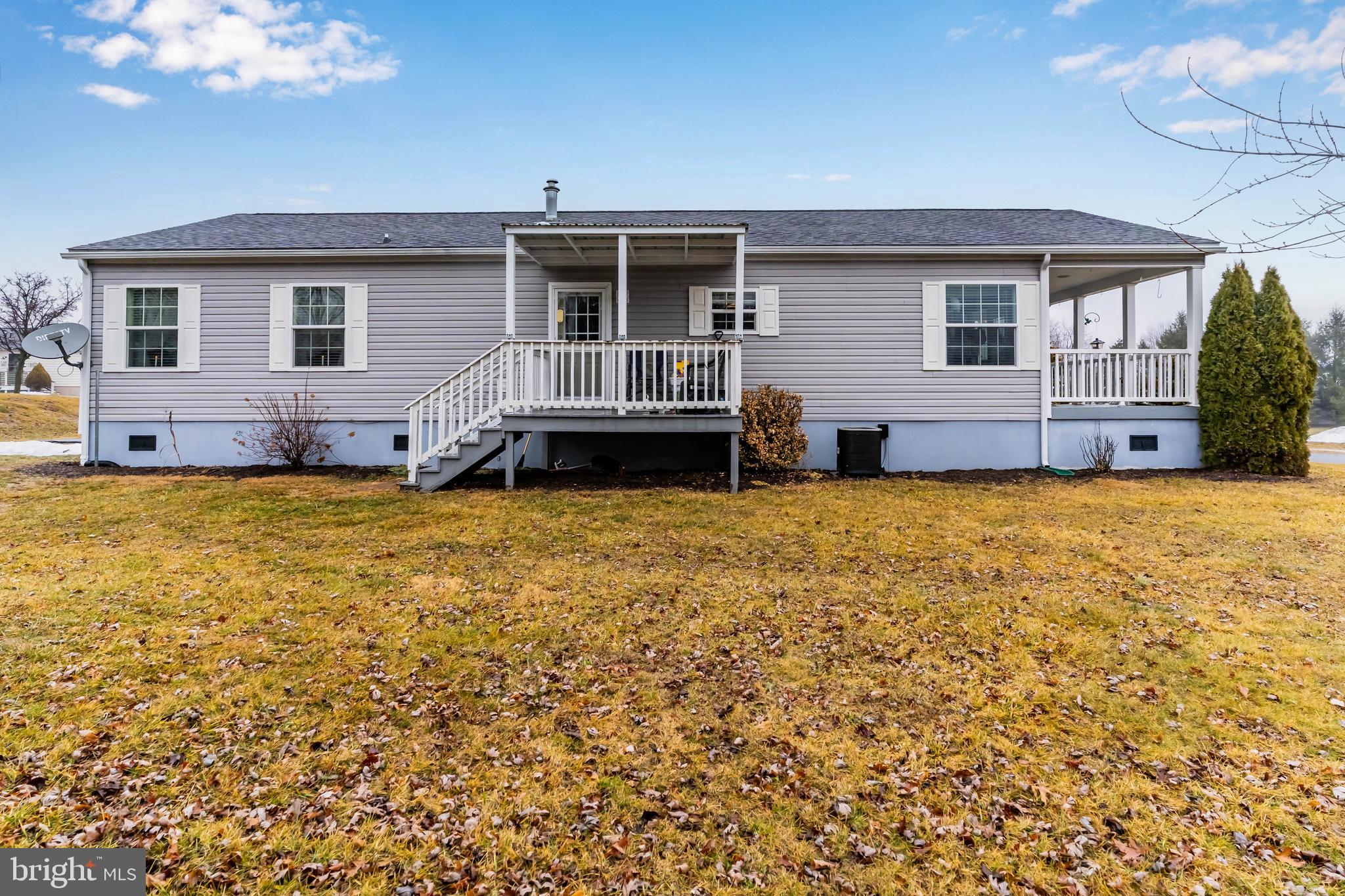 PINE MANOR - Residential