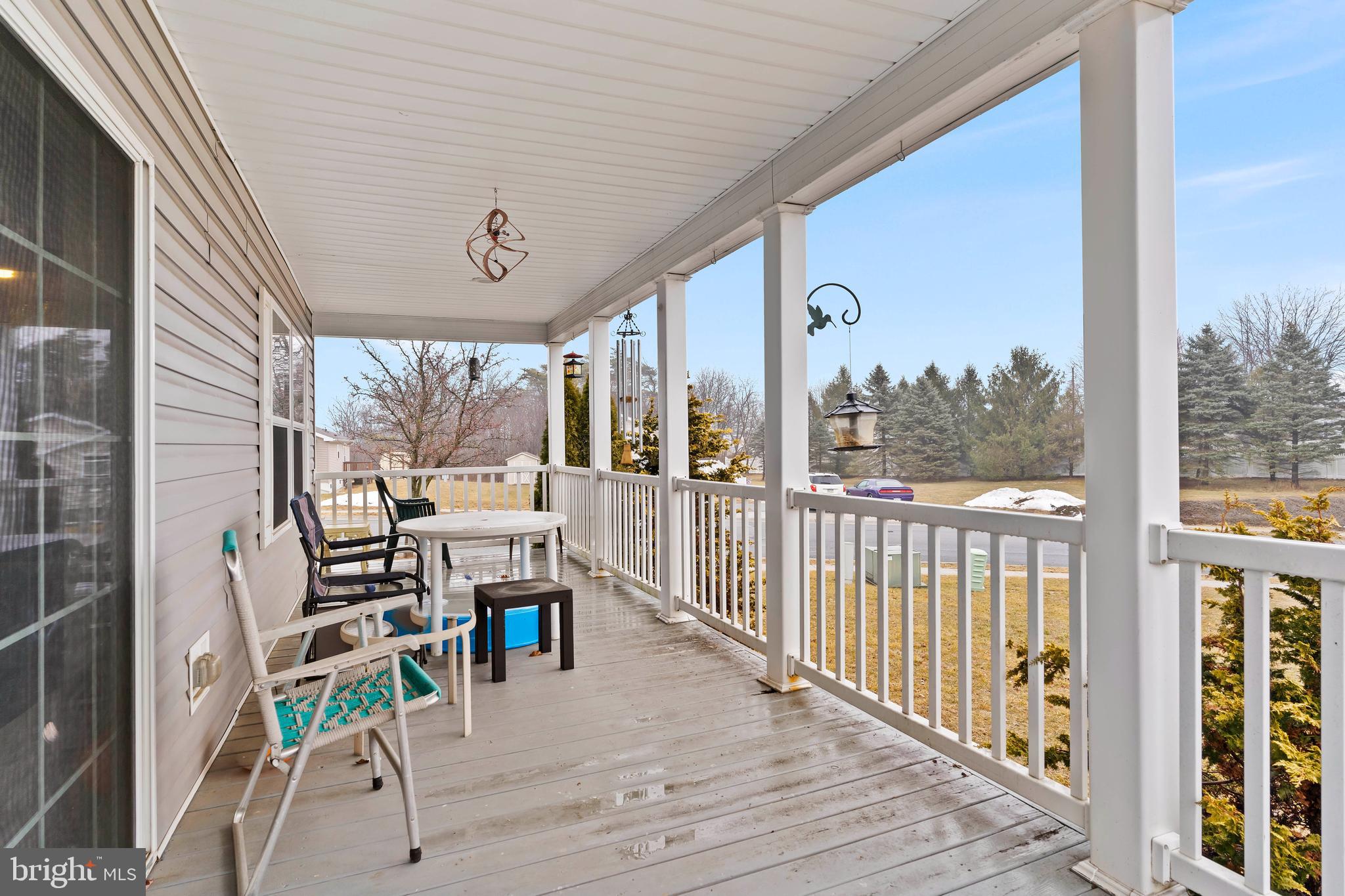 PINE MANOR - Residential