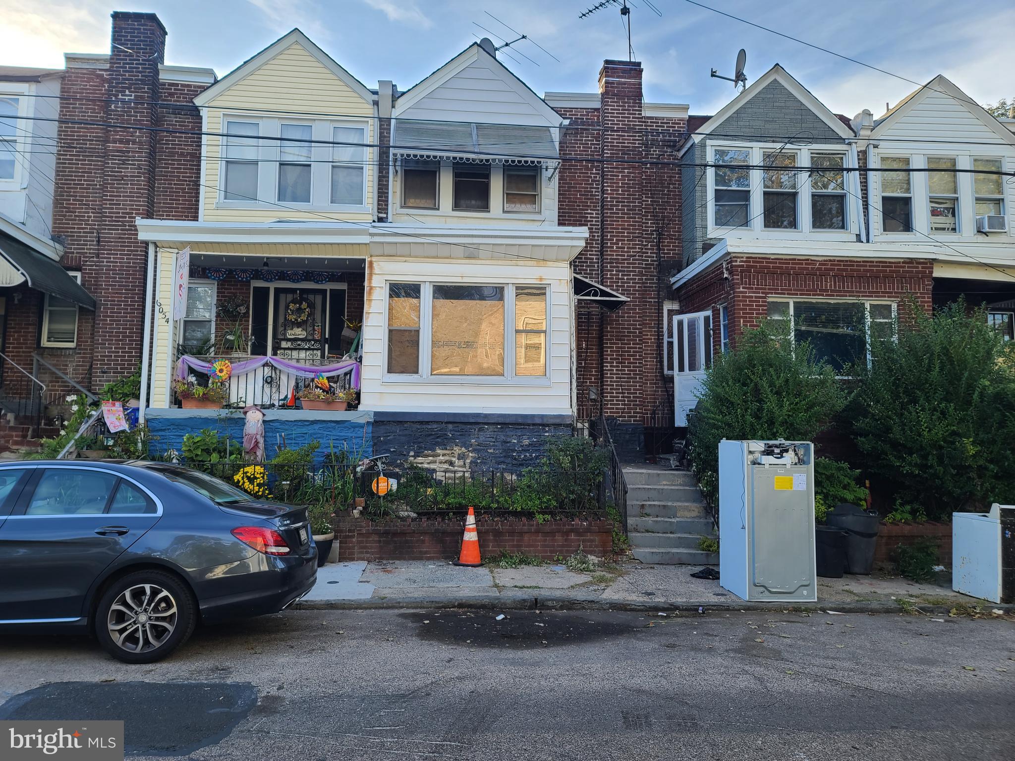 WEST OAK LANE - Residential