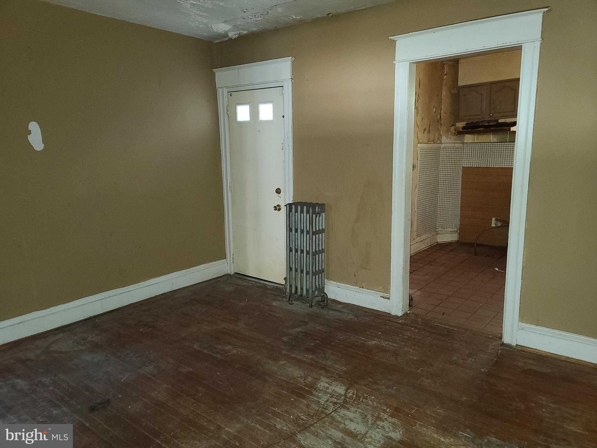 WEST OAK LANE - Residential