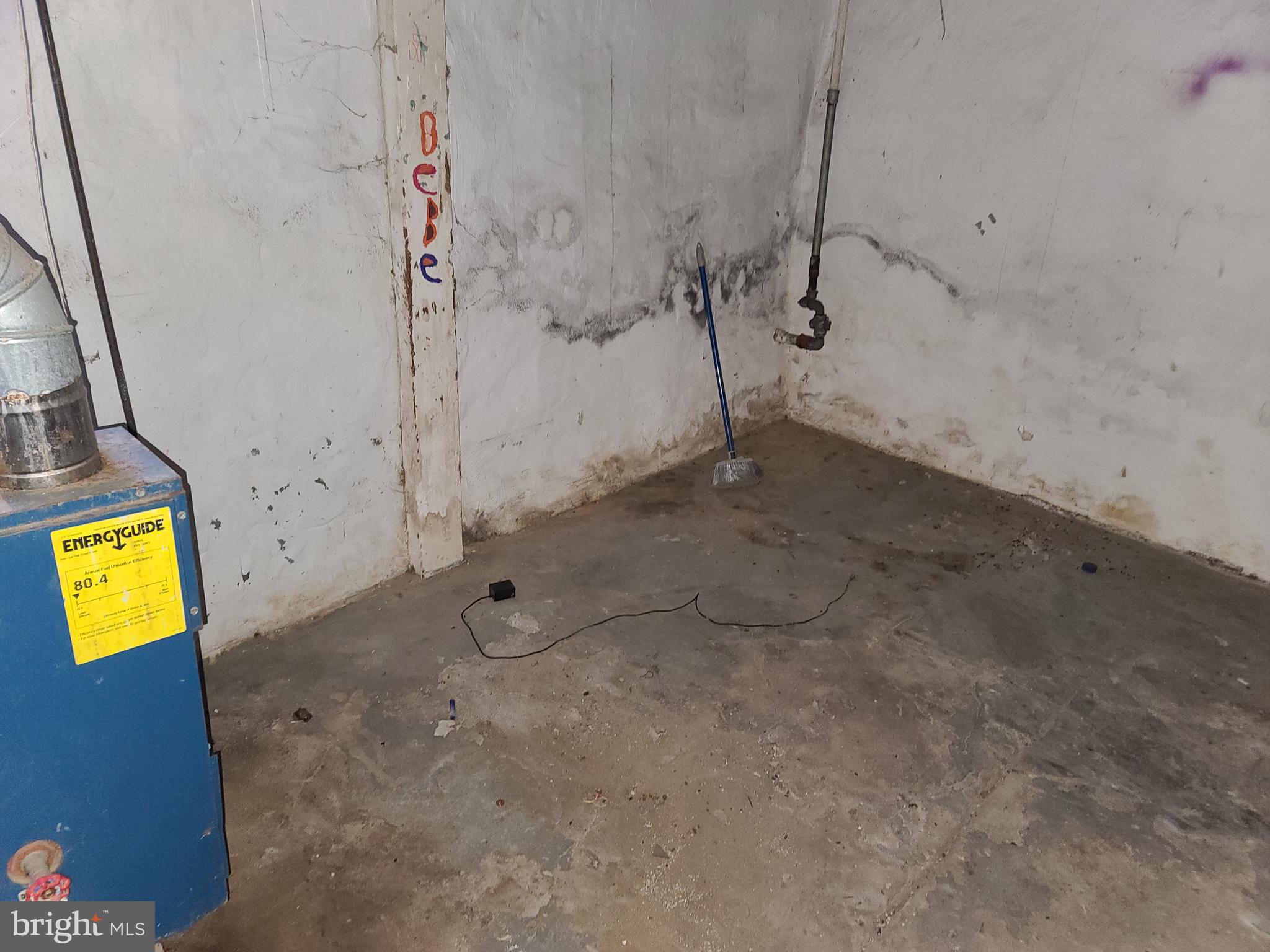 WEST OAK LANE - Residential