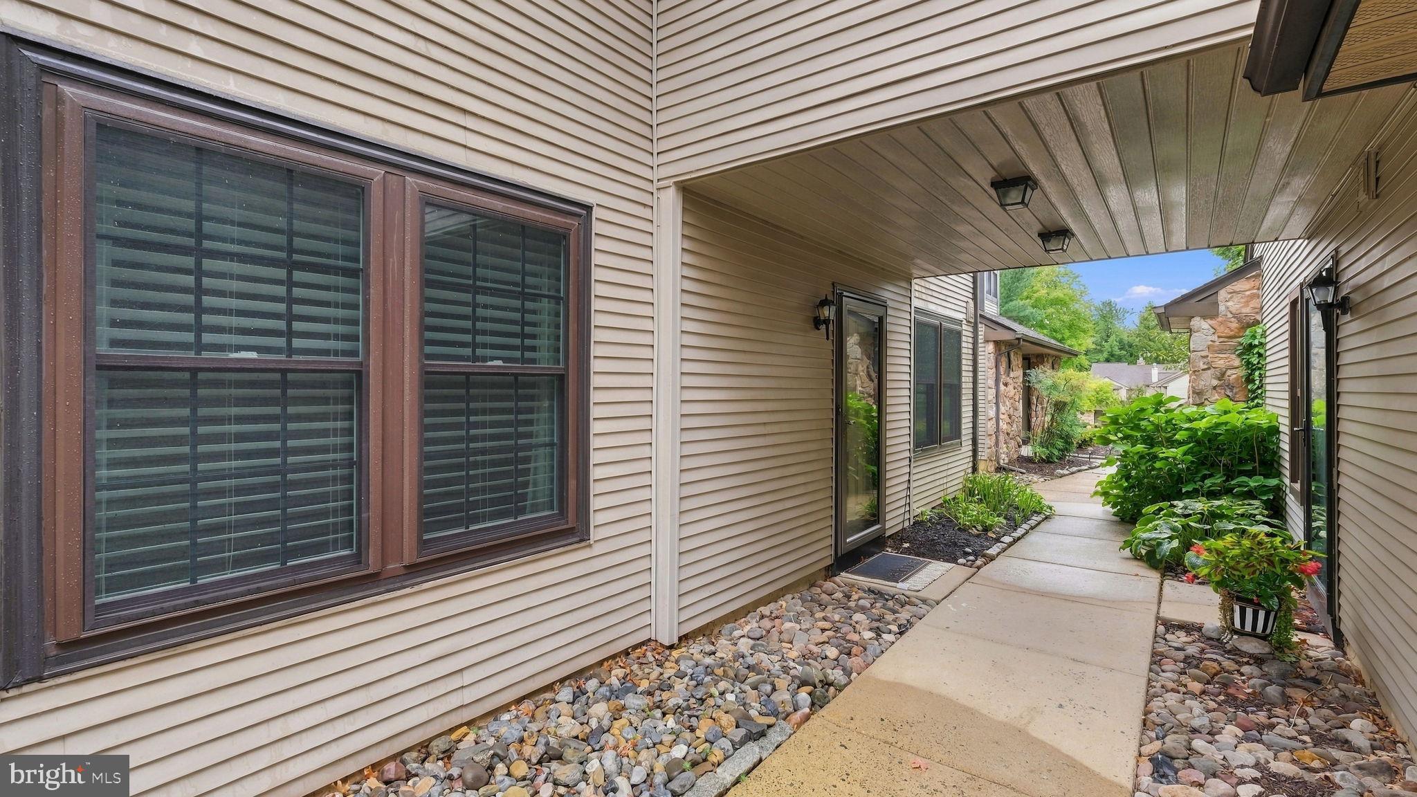 193 HACKBERRY COURT