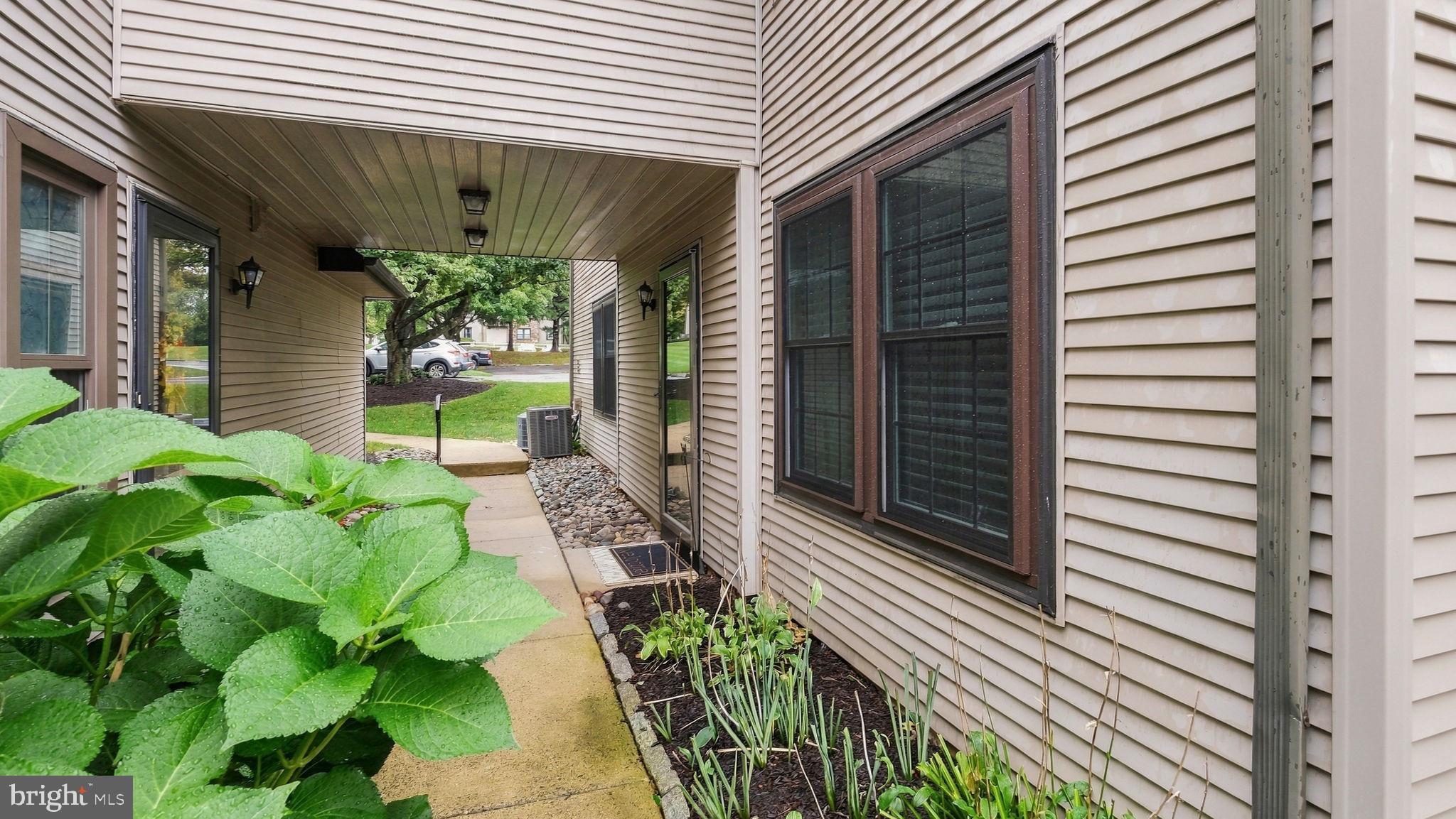193 HACKBERRY COURT