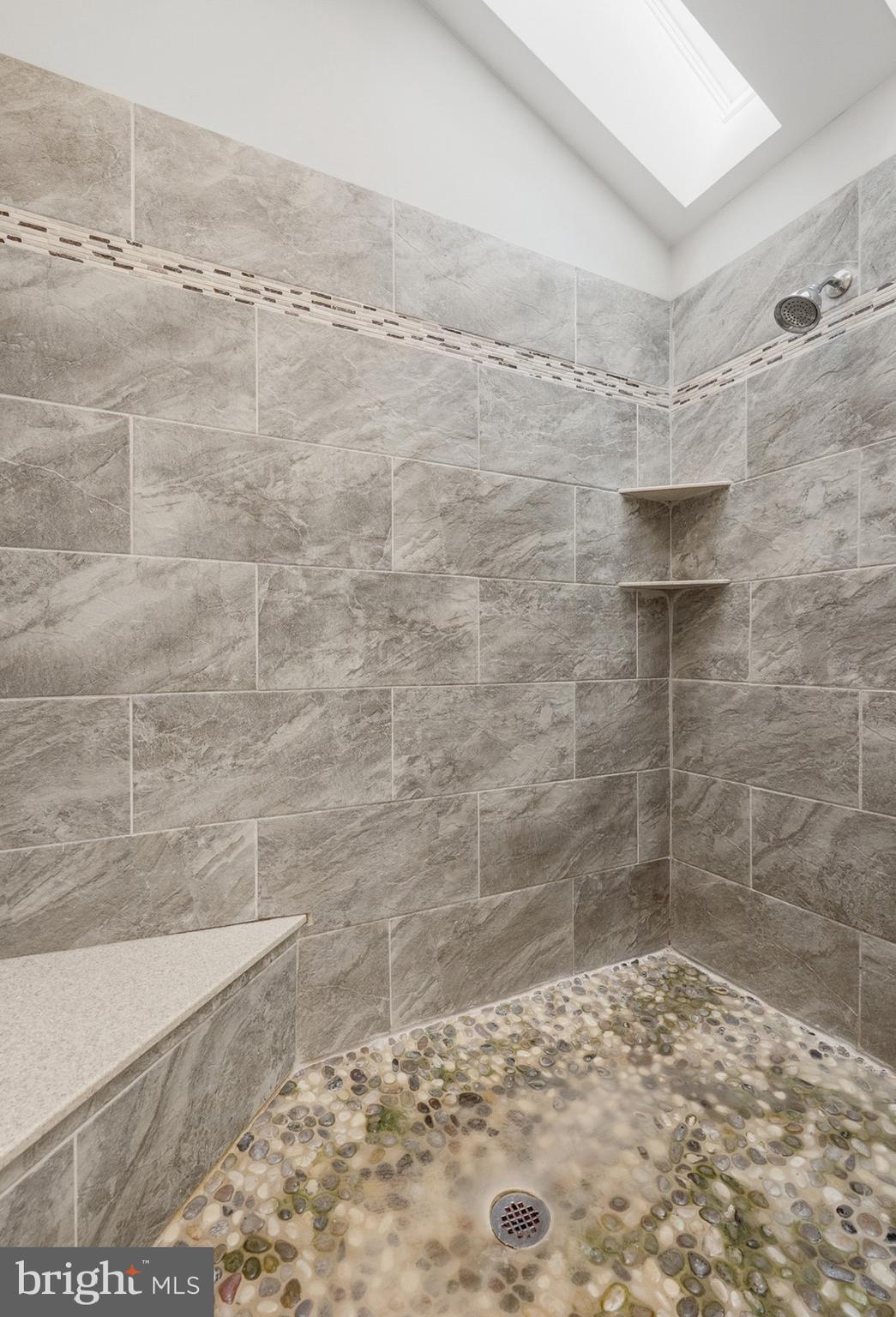 LEELAND - Residential