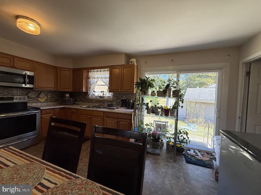 111 HUCKLEBERRY LANE