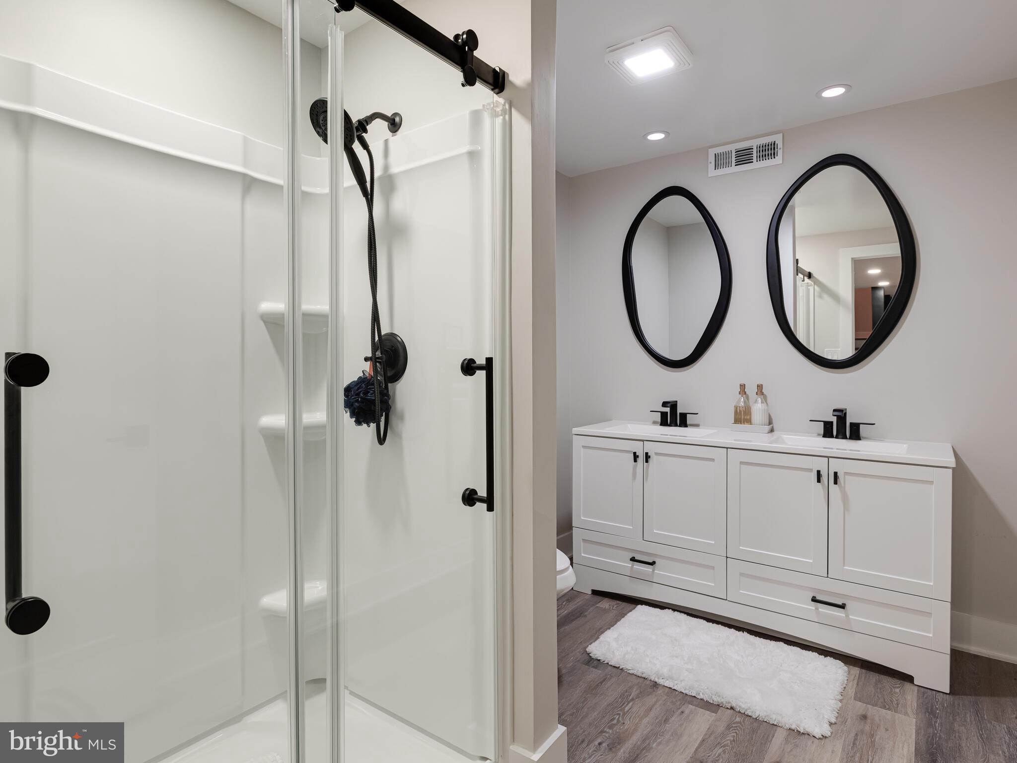 RESERVE AT CENTER SQUARE - Residential