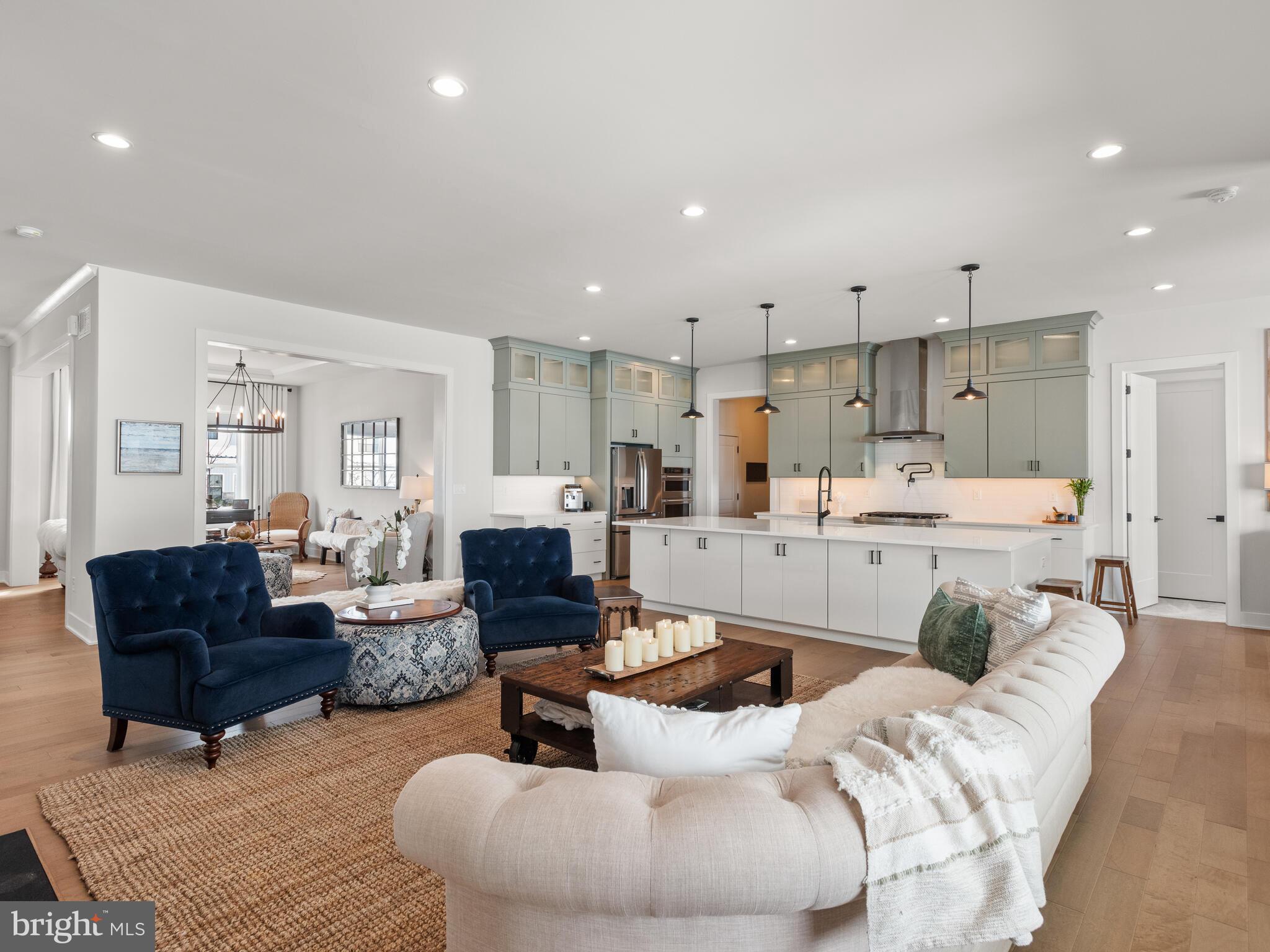 RESERVE AT CENTER SQUARE - Residential