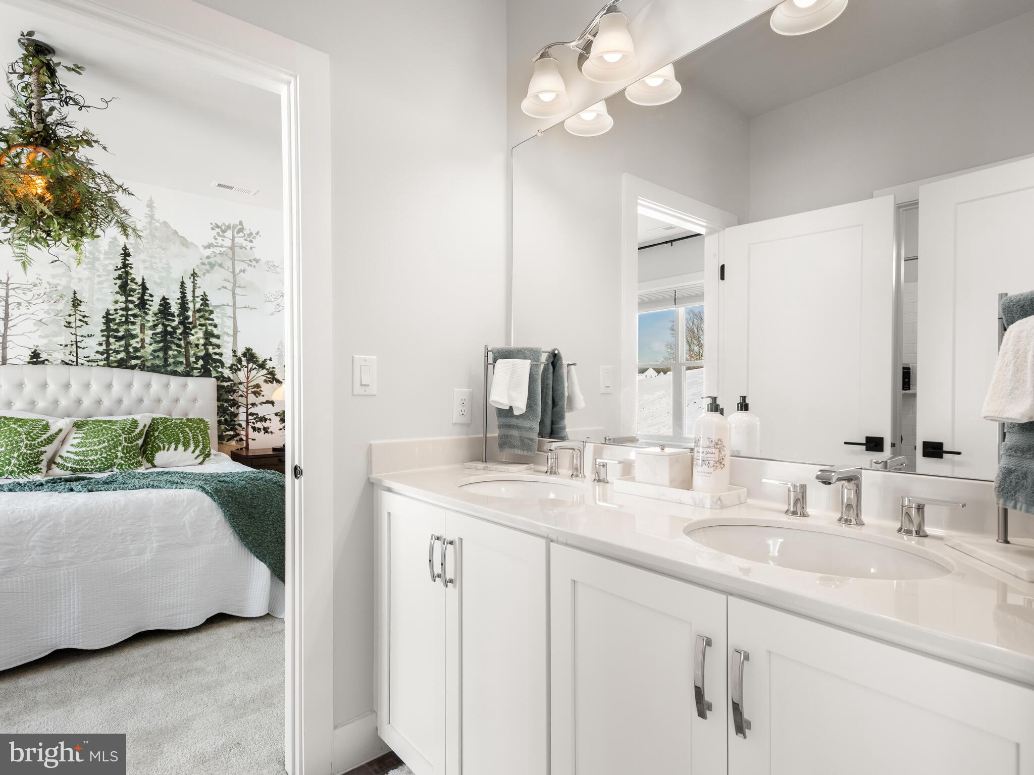 RESERVE AT CENTER SQUARE - Residential