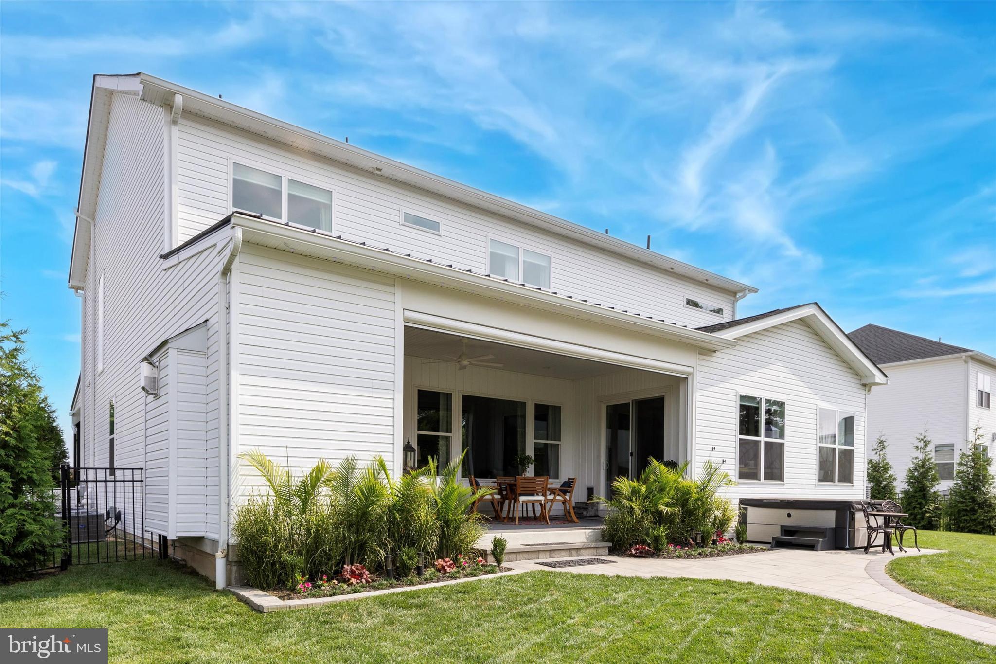 RESERVE AT CENTER SQUARE - Residential