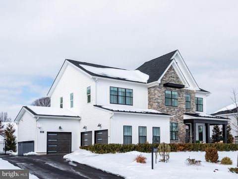 2617 HAWTHORN DRIVE NORRISTOWN PA 19403