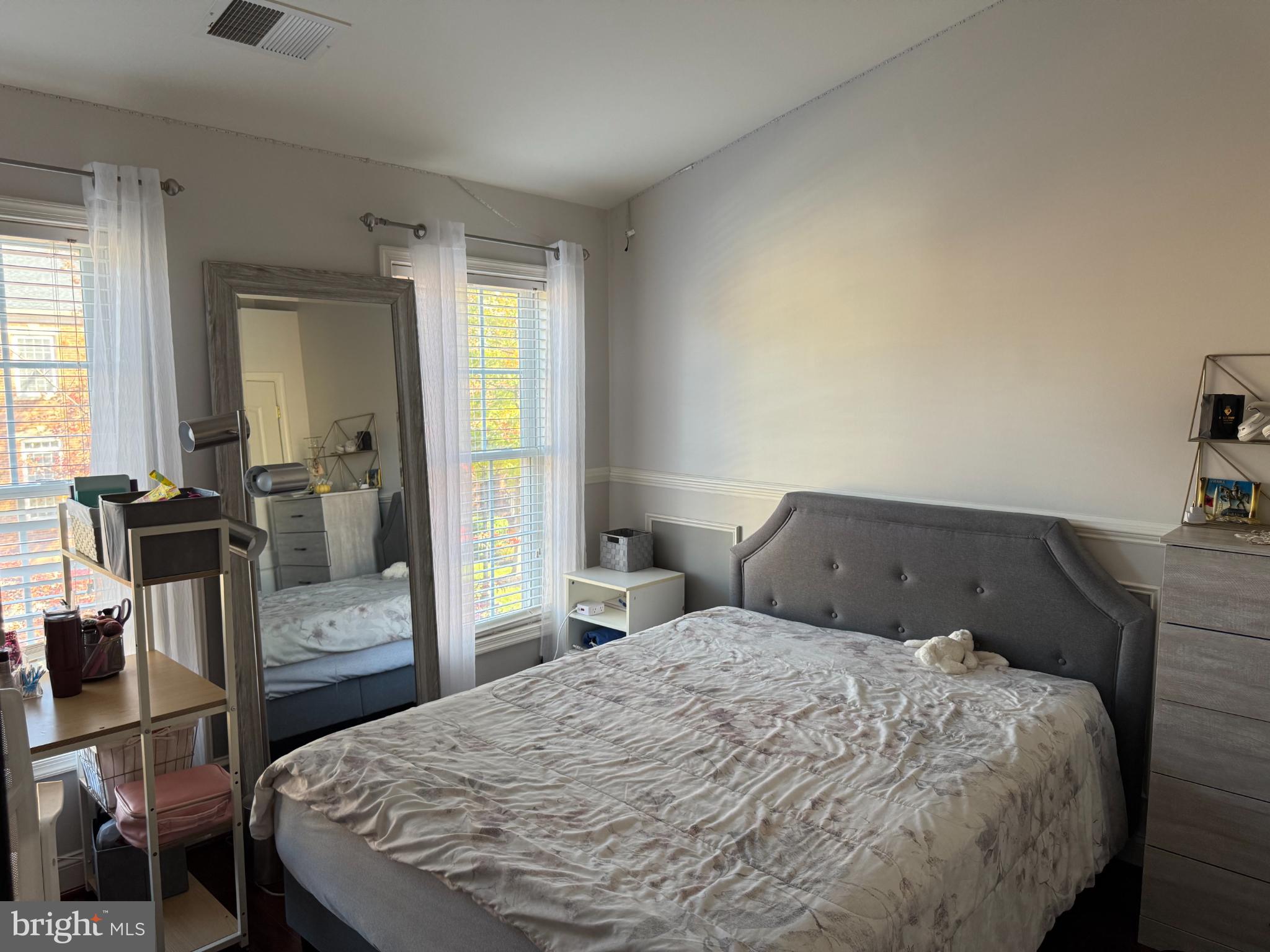 BRADDOCK CORNER - Residential Lease