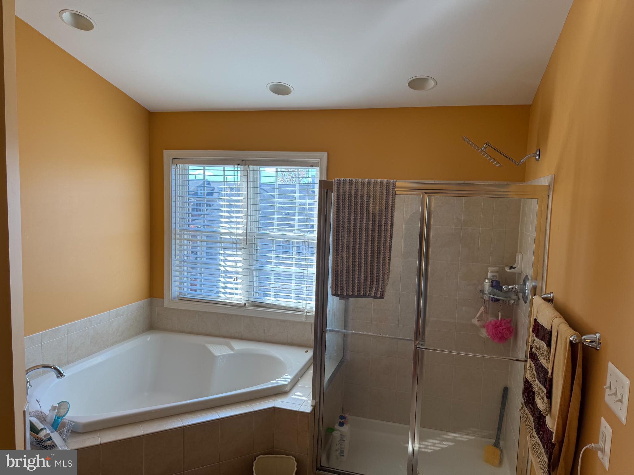 BRADDOCK CORNER - Residential Lease