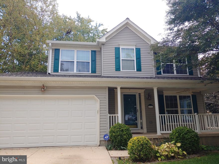 GORGEOUS HOME AT END OF CUL-DE-SAC W/DECK & FENCED REAR YARD IN PINEY ORCHARD**FRESH PAINT & NEW CARPET**NEWLY REFINISHED HARDWOOD FLOORS**PREFER NO SMOKING AND NO PETS, WILL CONSIDER CASE BY CASE THOUGH**