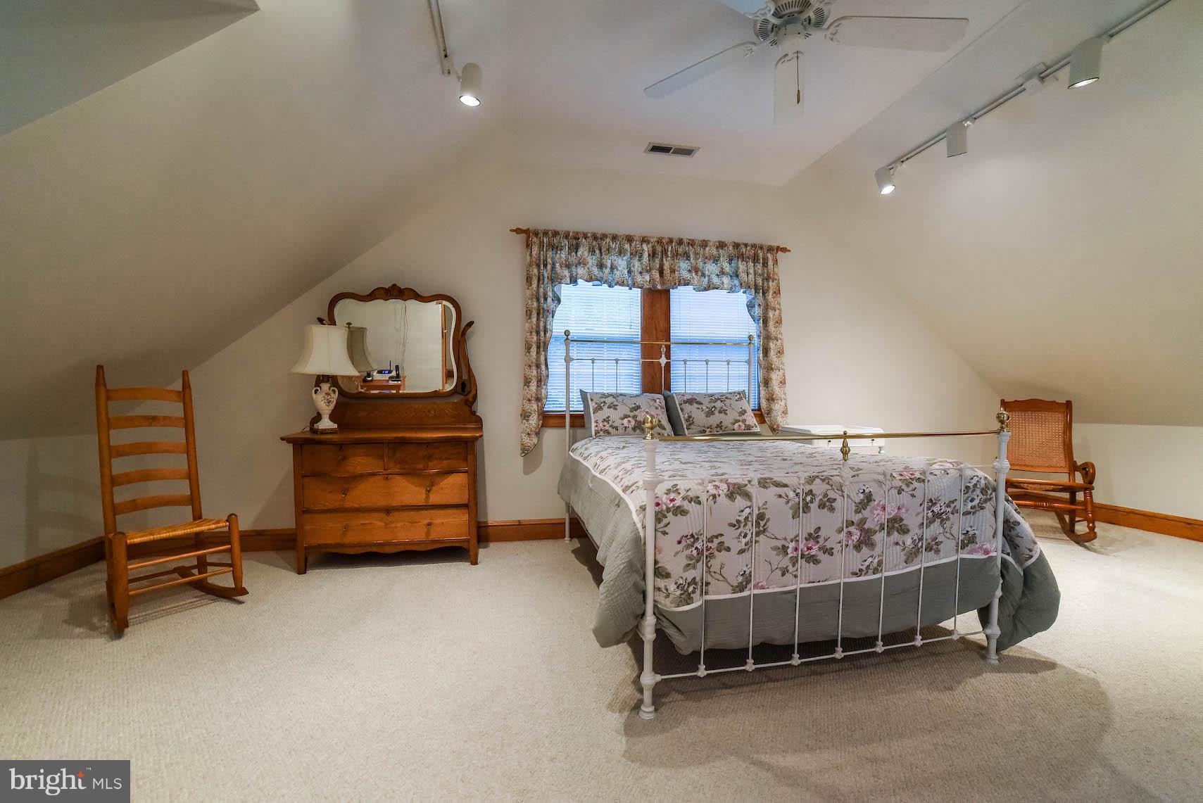 NATIONAL SLAVONIC SOCIETY - Residential