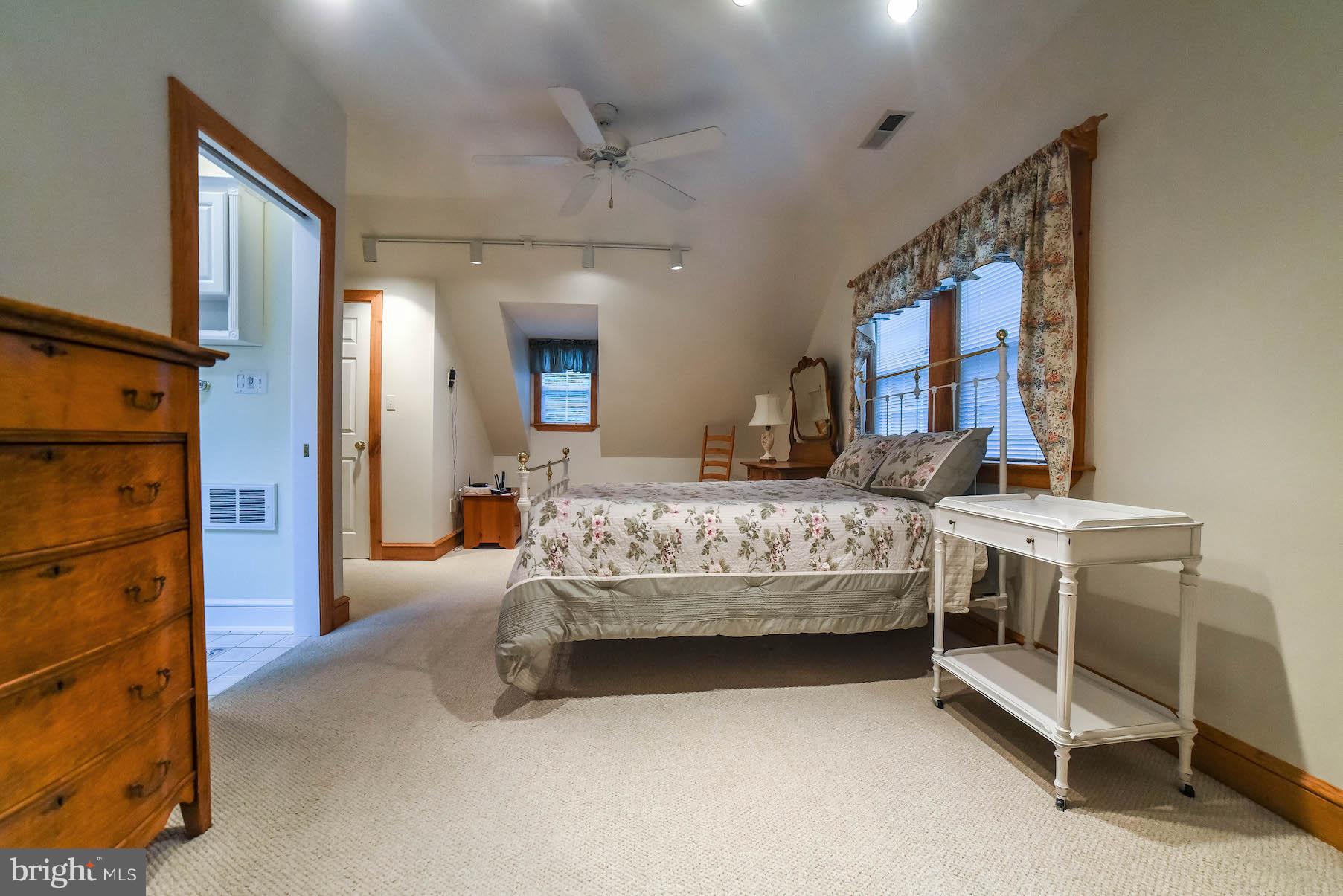 NATIONAL SLAVONIC SOCIETY - Residential