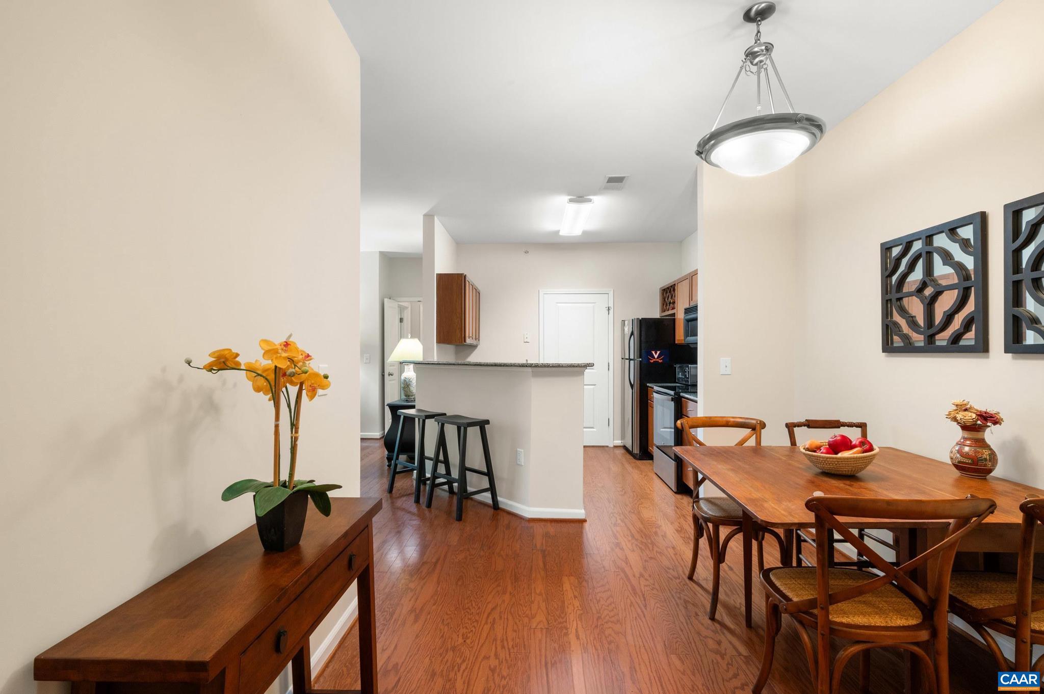 765 WALKER SQ 2D