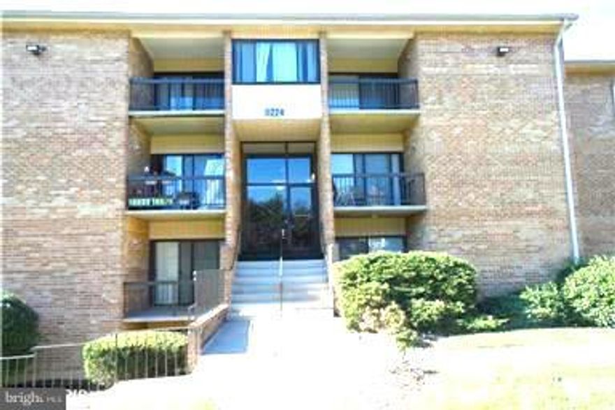 VERY NICE LARGE UNIT WITH SEPARATE DINING ROOM  PLUS "EXTRA ROOM AREA" THAT COULD BE USED AS AN OFFICE/DEN OR WHATEVER YOU DESIRE. AMPLE CLOSET SPACE. NICE LARGE WINDOWS FOR NATURAL LIGHT. NEW CARPET. GOOD SIZE BALCONY. WASHER & DRYER IN UNIT. POOL,TENNIS COURTS, PLAYGROUND  IN COMPLEX. VERY SHORT DISTANCE TO SHOPS AND MAJOR TRANSPORTATION. TENANT ONLY PAYS FOR ELECTRIC AND CABLE. .