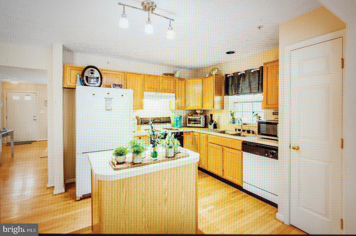 RUSSETT - Residential