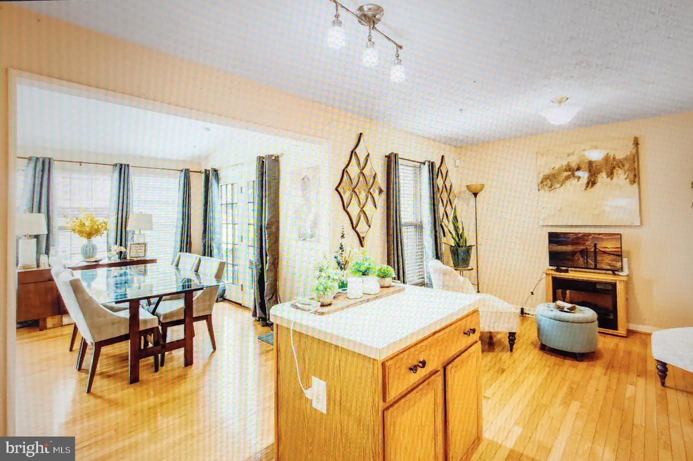 RUSSETT - Residential