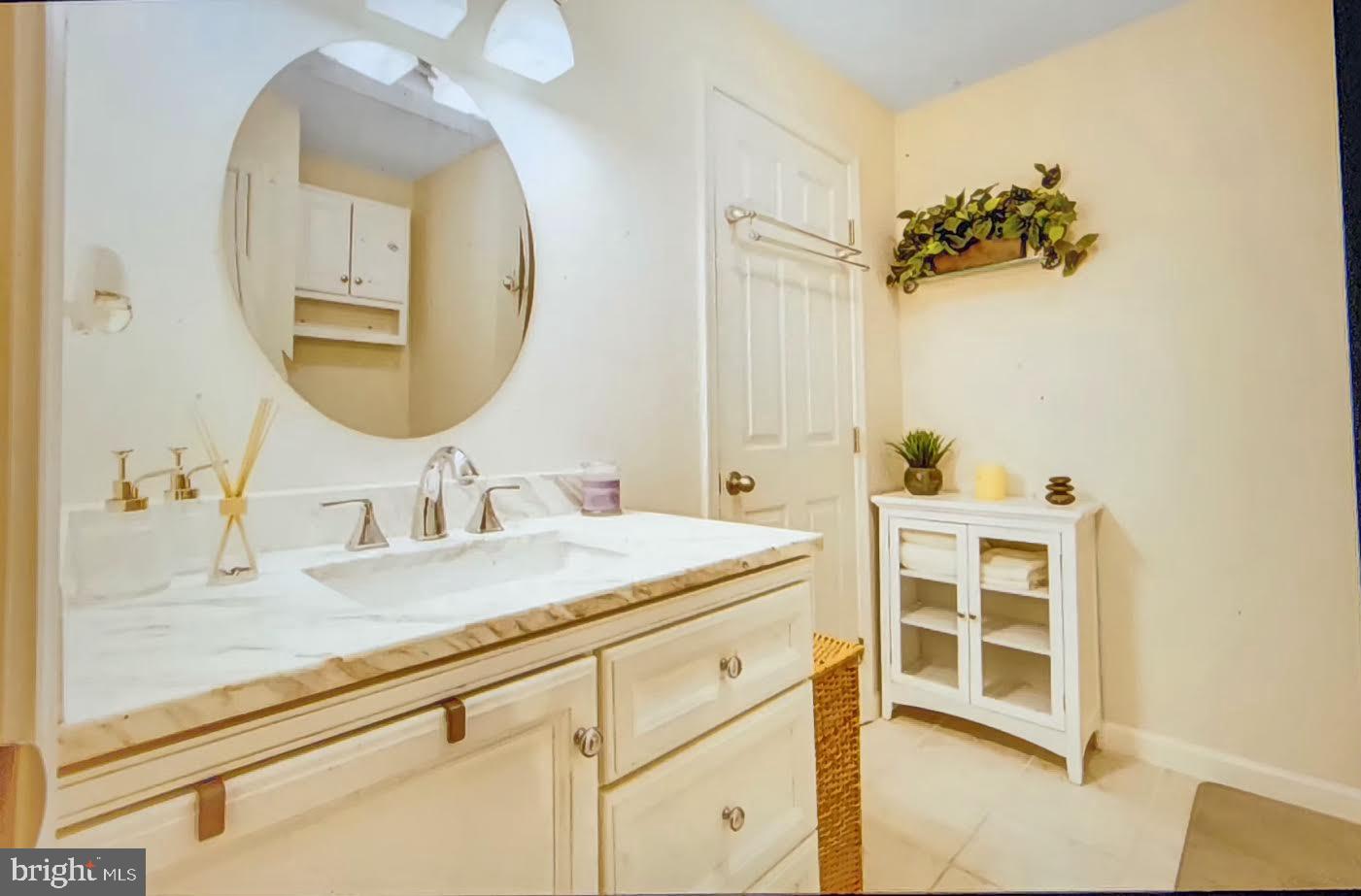 RUSSETT - Residential