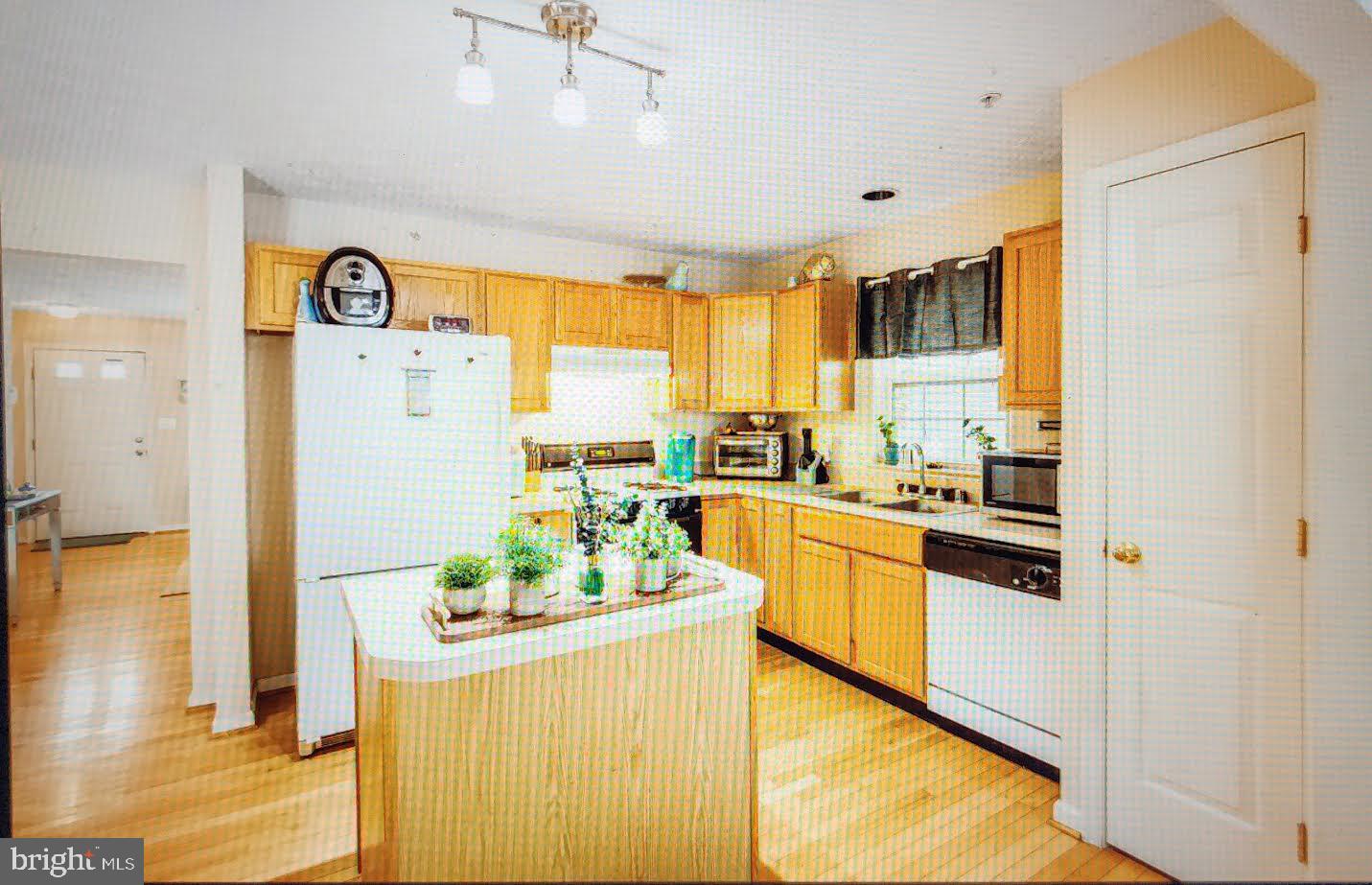 RUSSETT - Residential