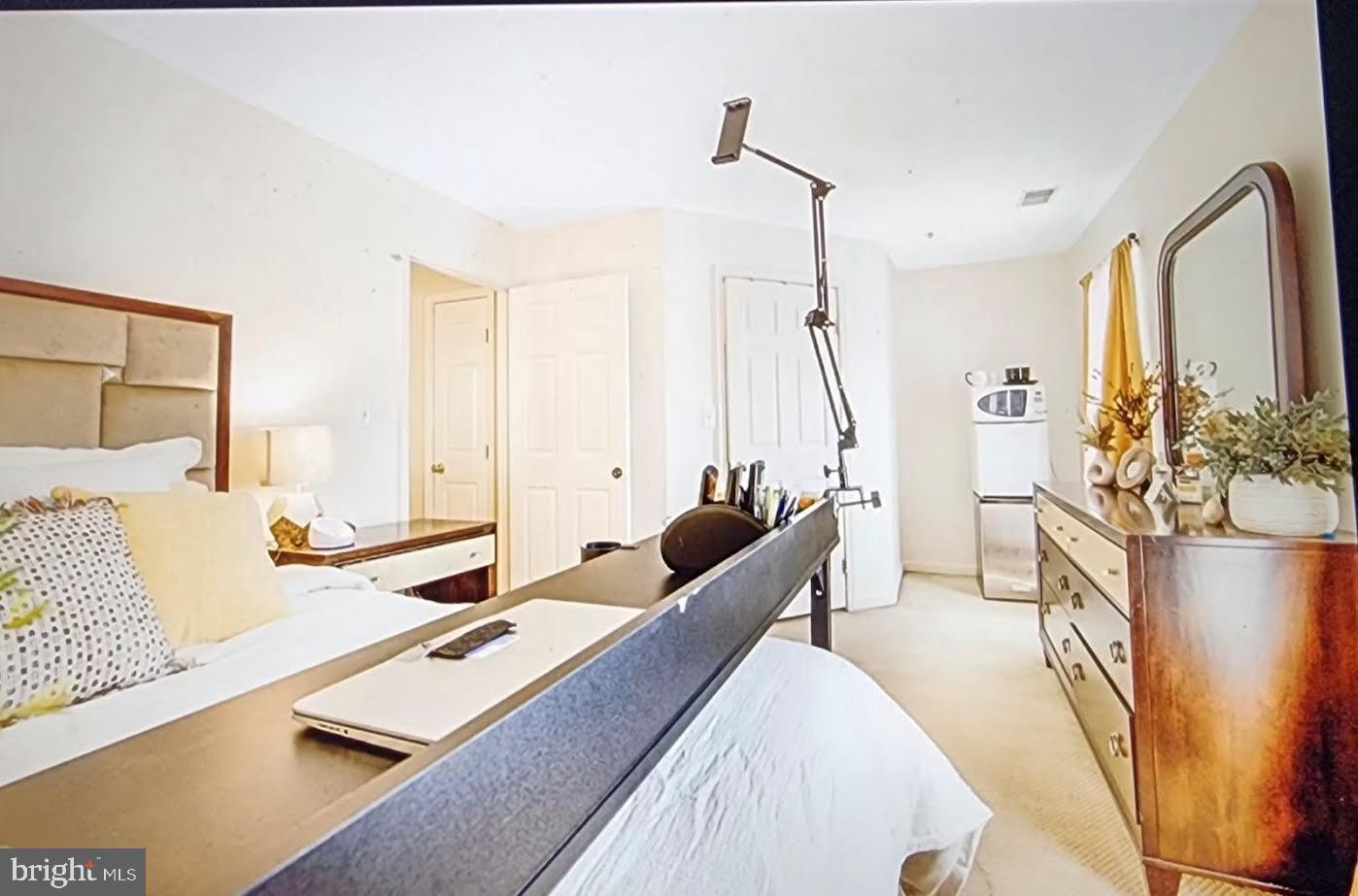 RUSSETT - Residential