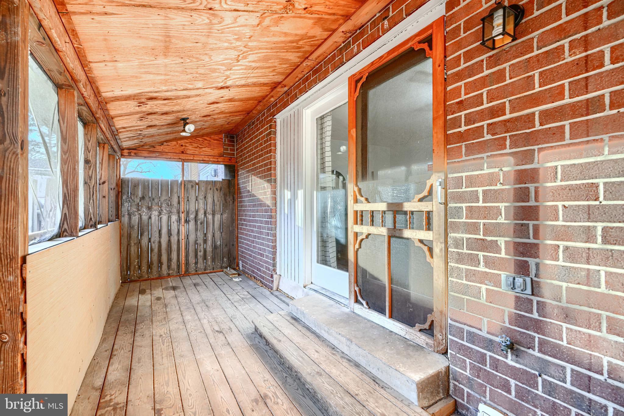 ROSEDALE - Residential