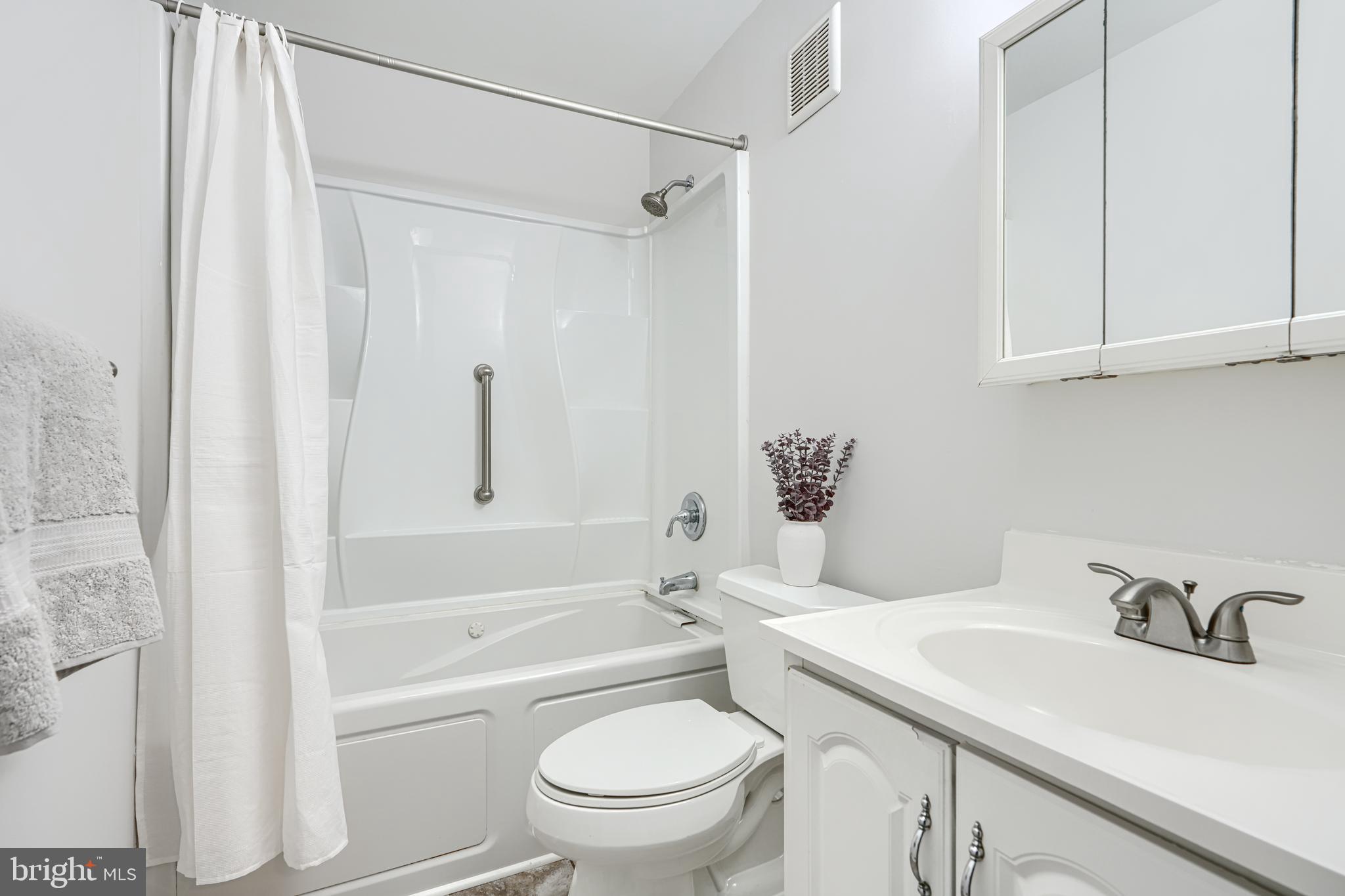 ROSEDALE - Residential