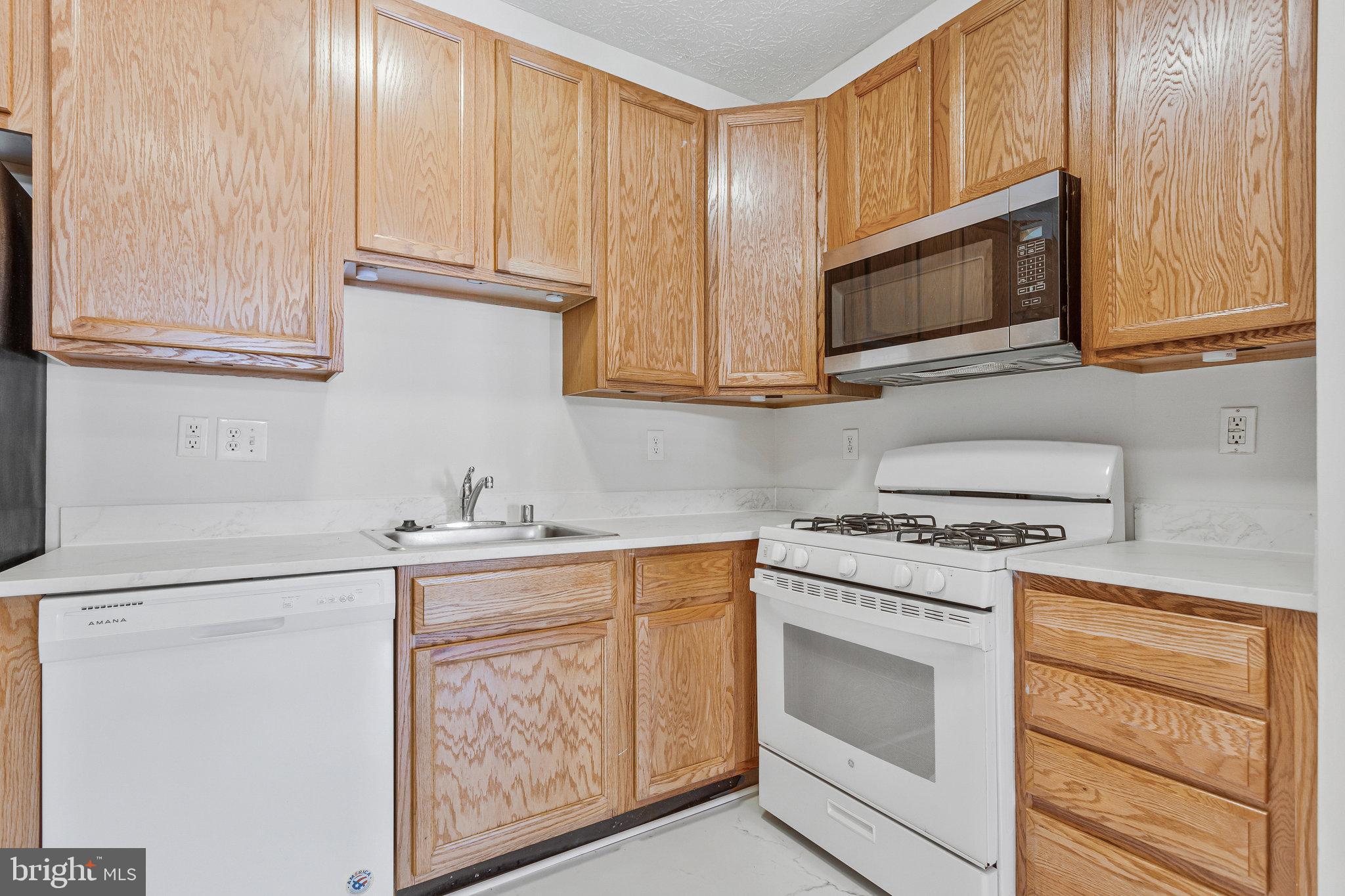 ASBURY WOODS - Residential