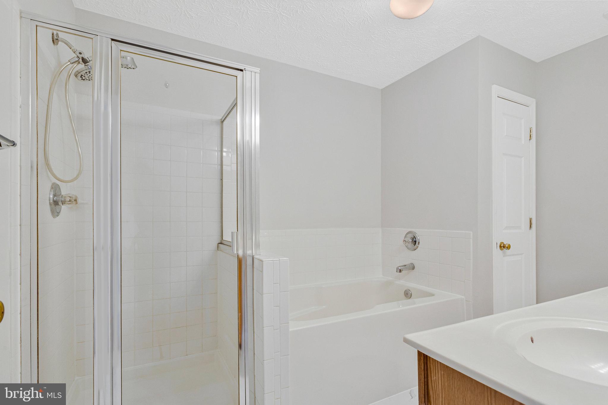 ASBURY WOODS - Residential