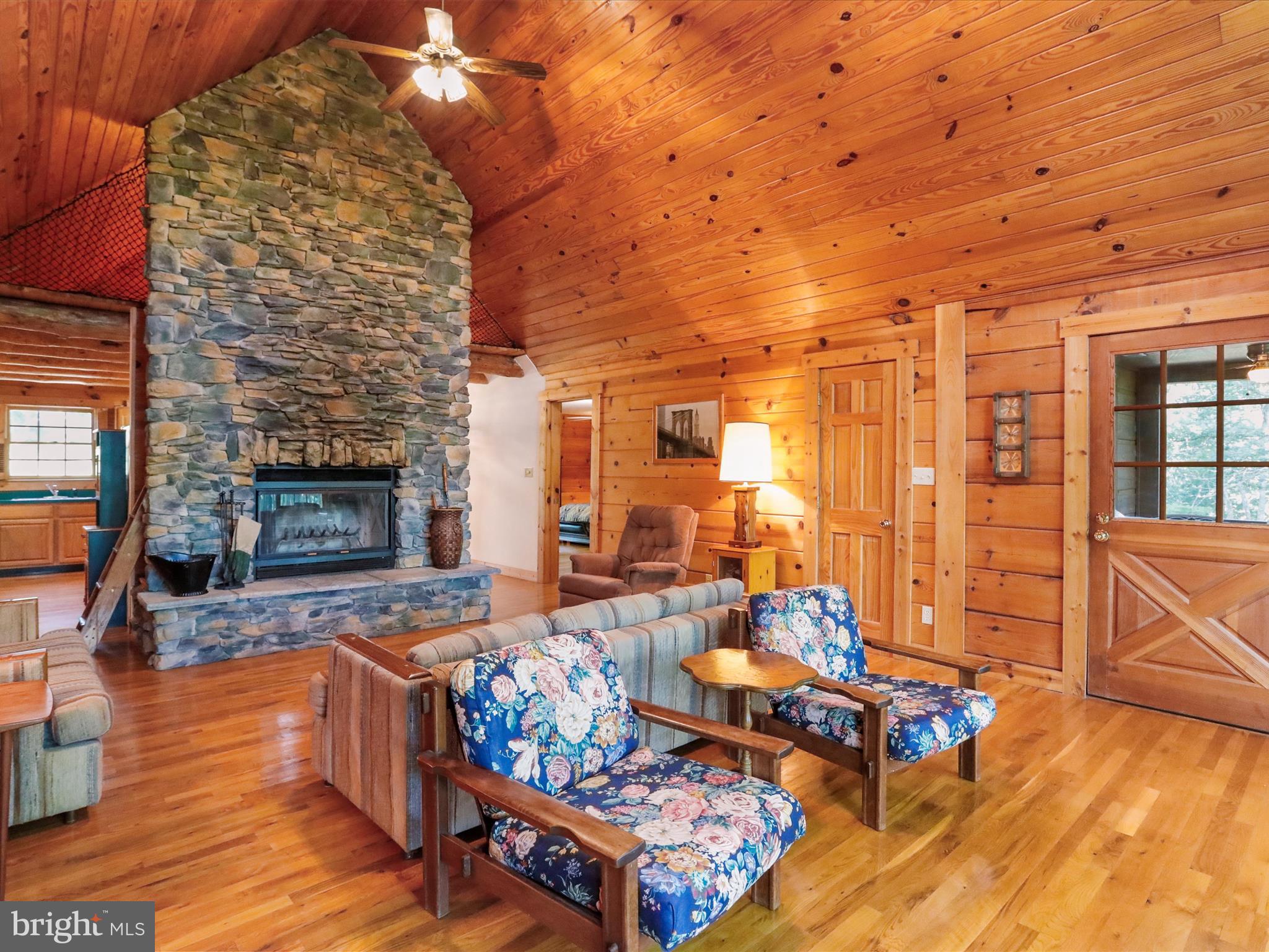 EAGLE BAY PROPERTIES - Residential