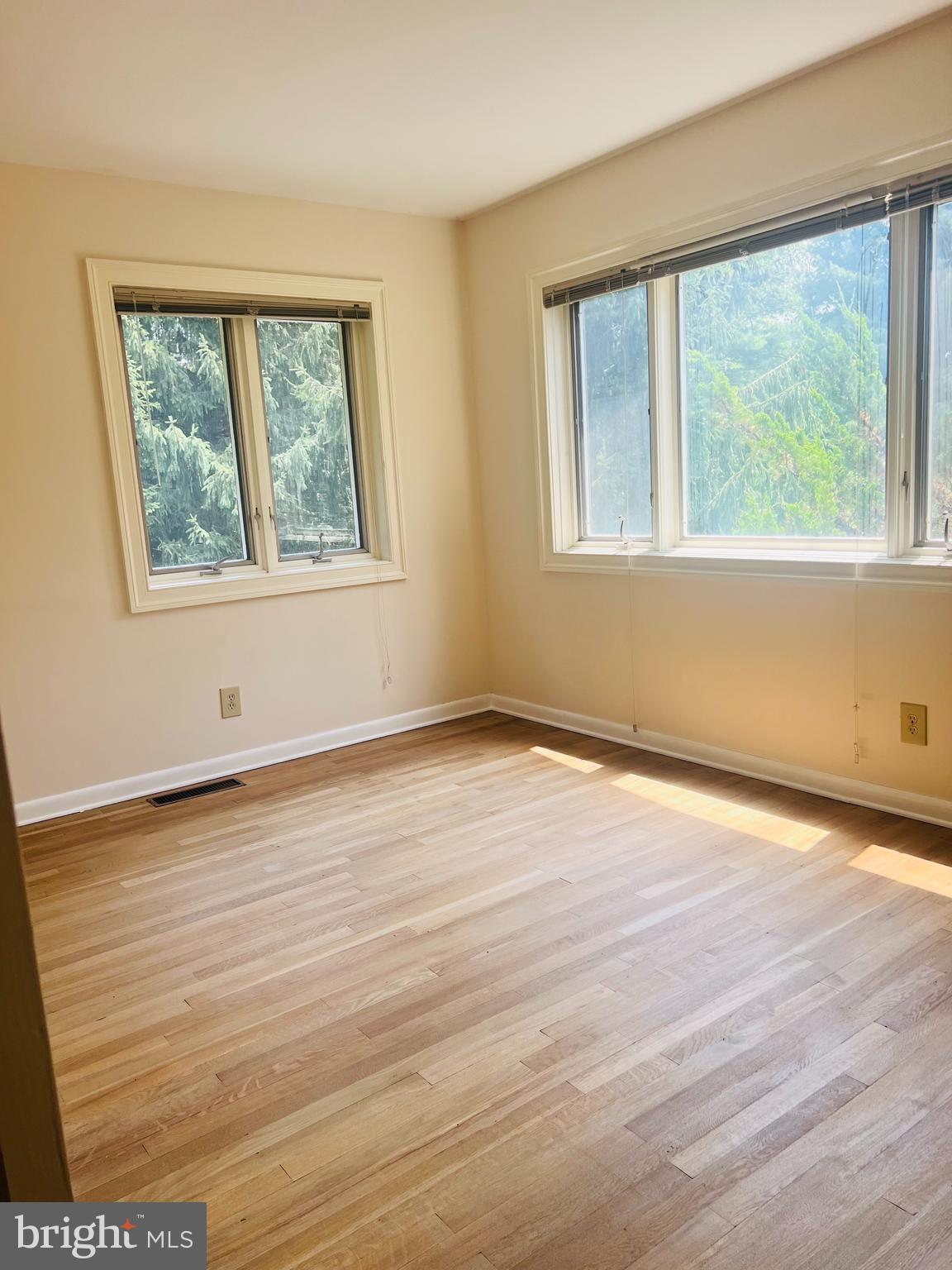 NORWOOD ESTATES - Residential Lease