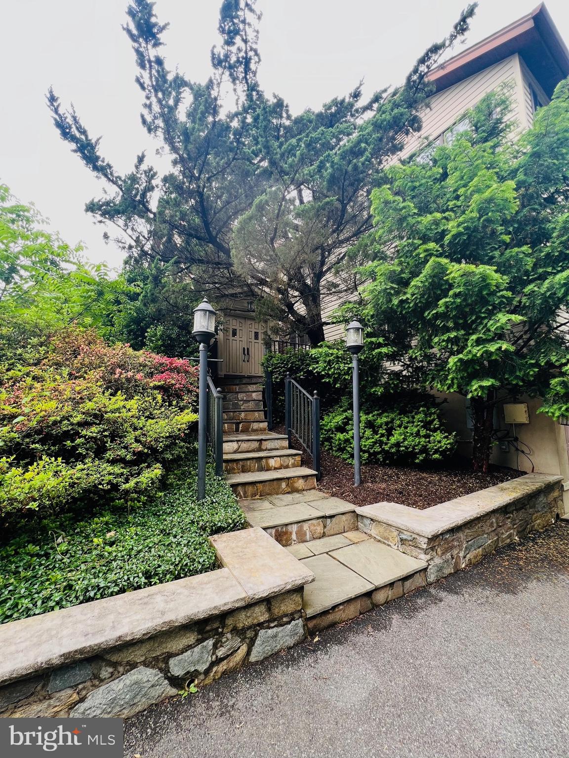 NORWOOD ESTATES - Residential Lease