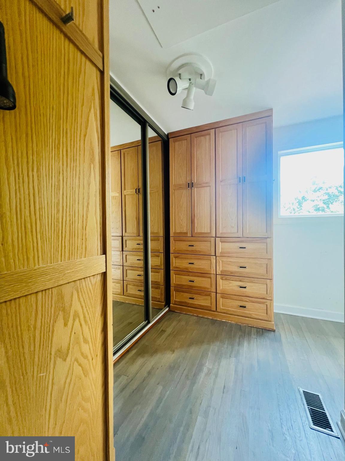 NORWOOD ESTATES - Residential Lease