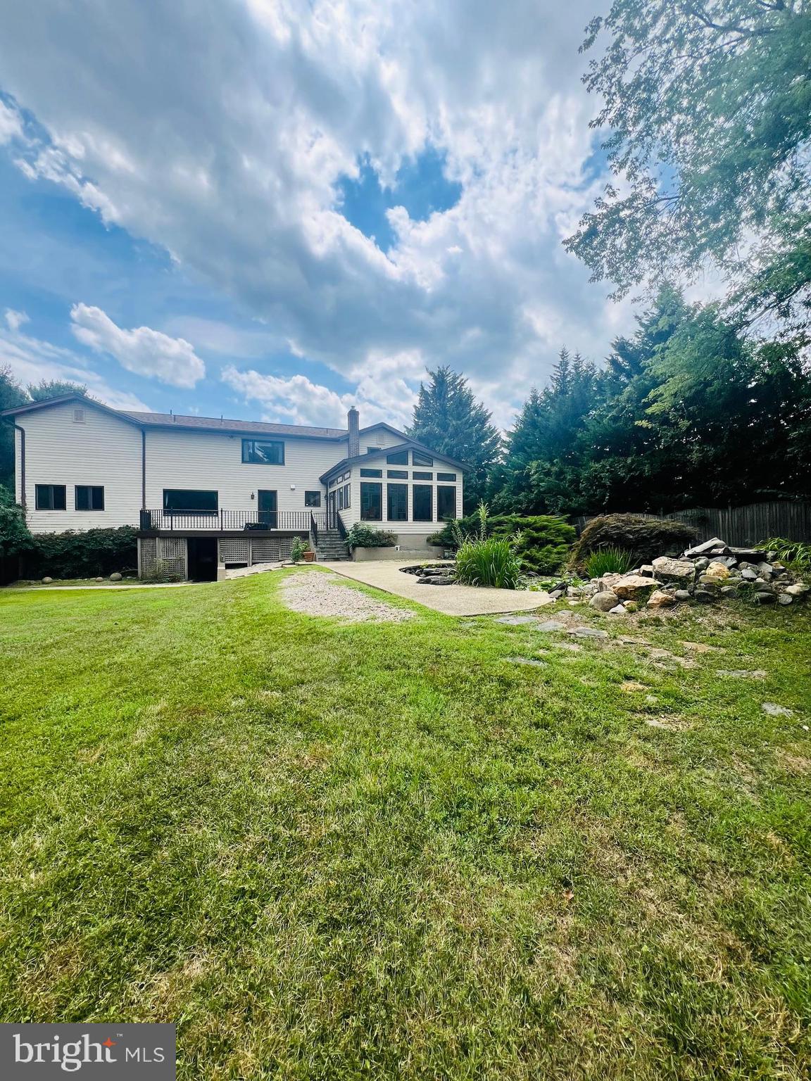 NORWOOD ESTATES - Residential Lease