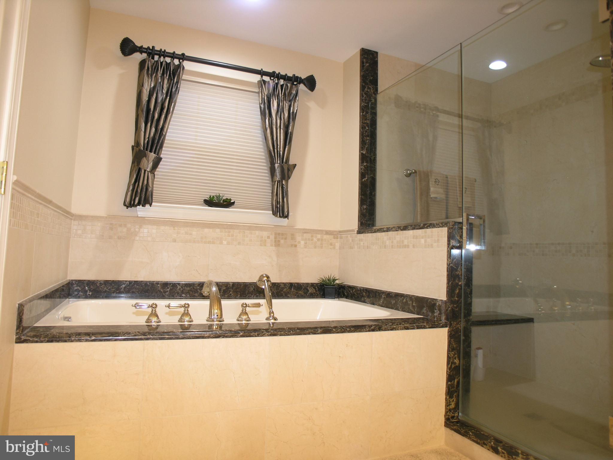 CASEY KNOLL - Residential