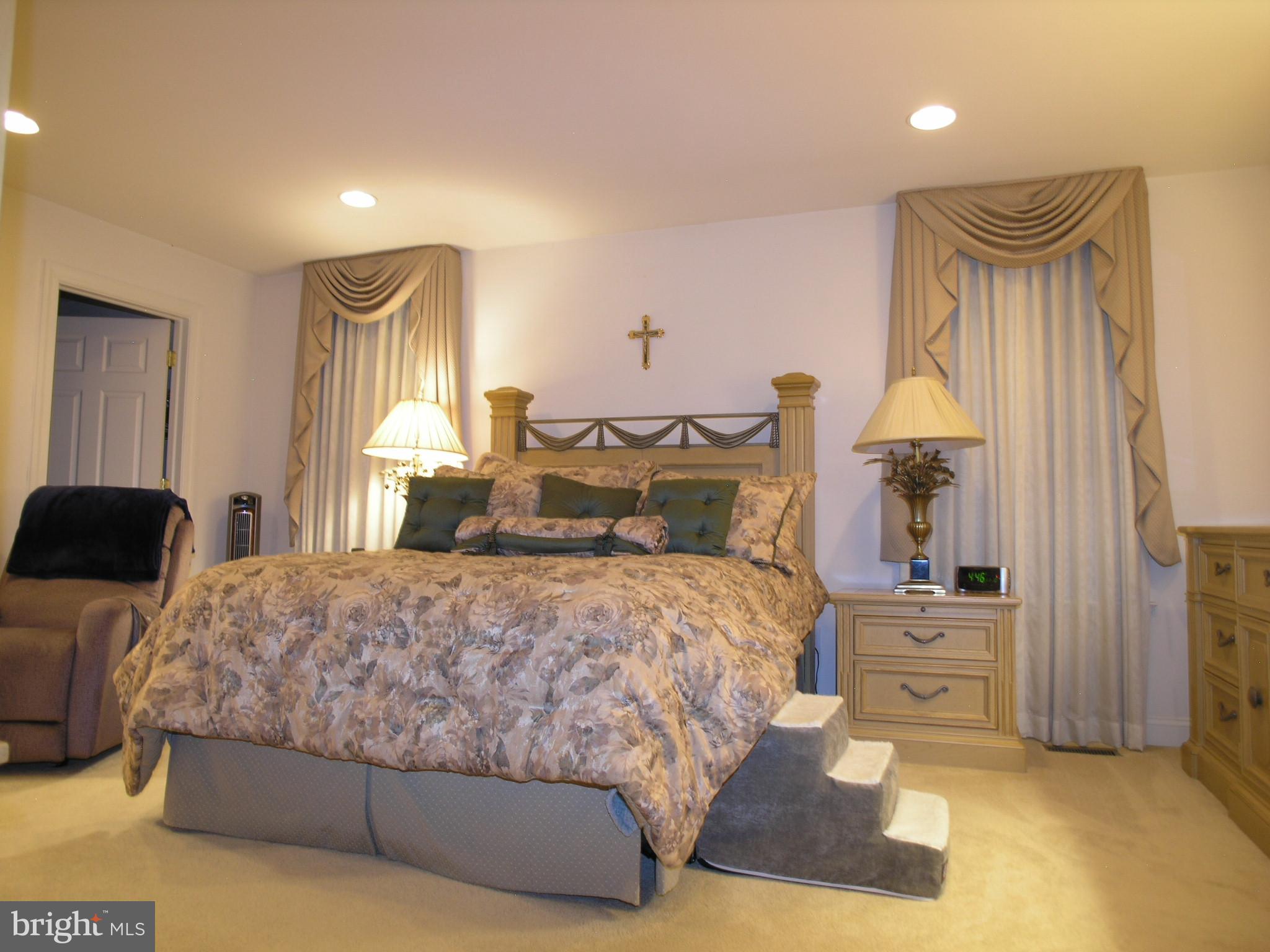 CASEY KNOLL - Residential