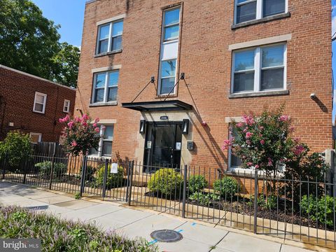 4106 GAULT PLACE NE 5 WASHINGTON DC 20019