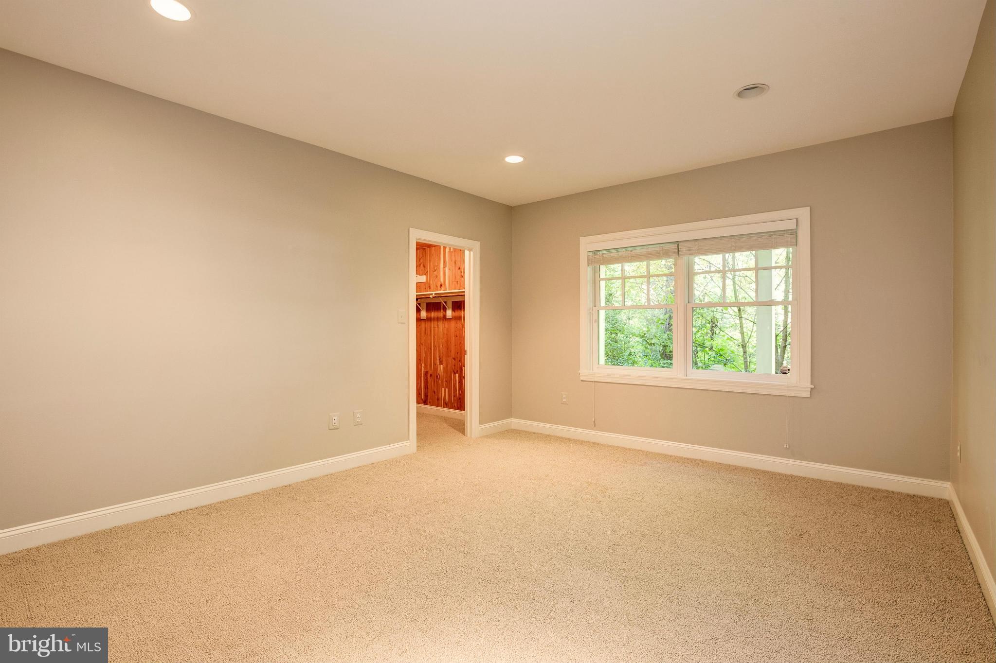 WOODMONT - Residential