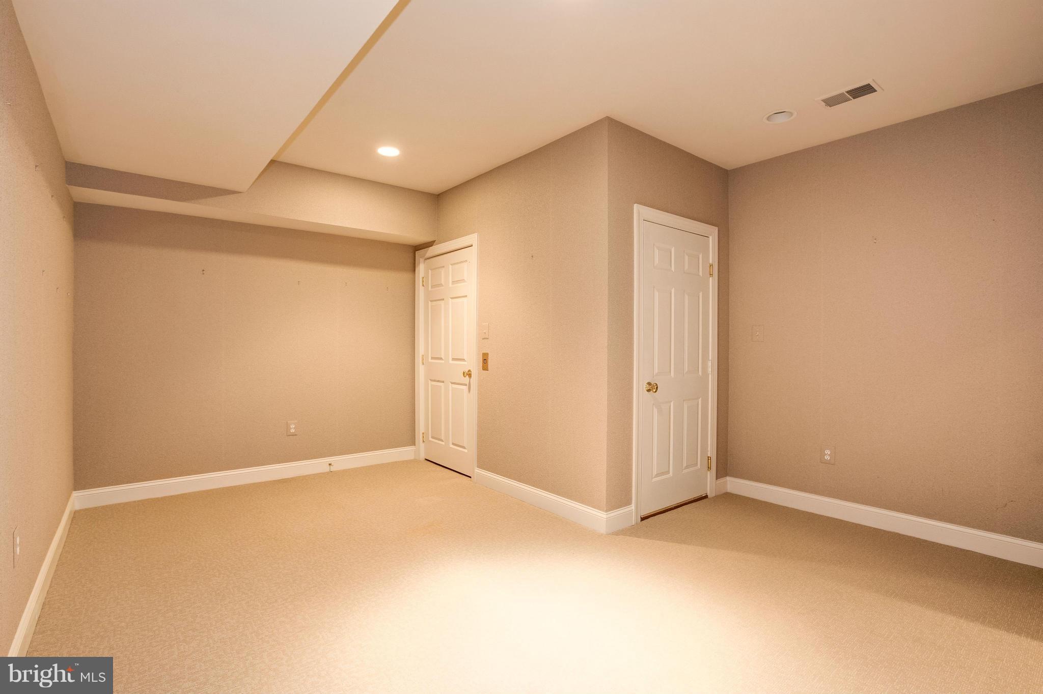 WOODMONT - Residential